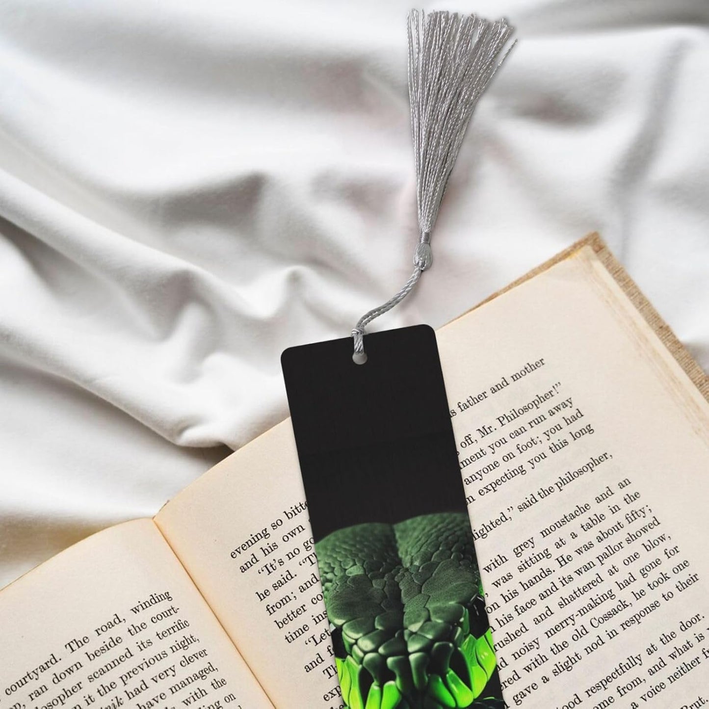 3D Snake Bookmark Ornament, Wooden Bookmarks with Tassel, Book Mark for Book Lovers Page Markers Reading Gifts for Women Men Handmade Wood Bookmark Tag Label