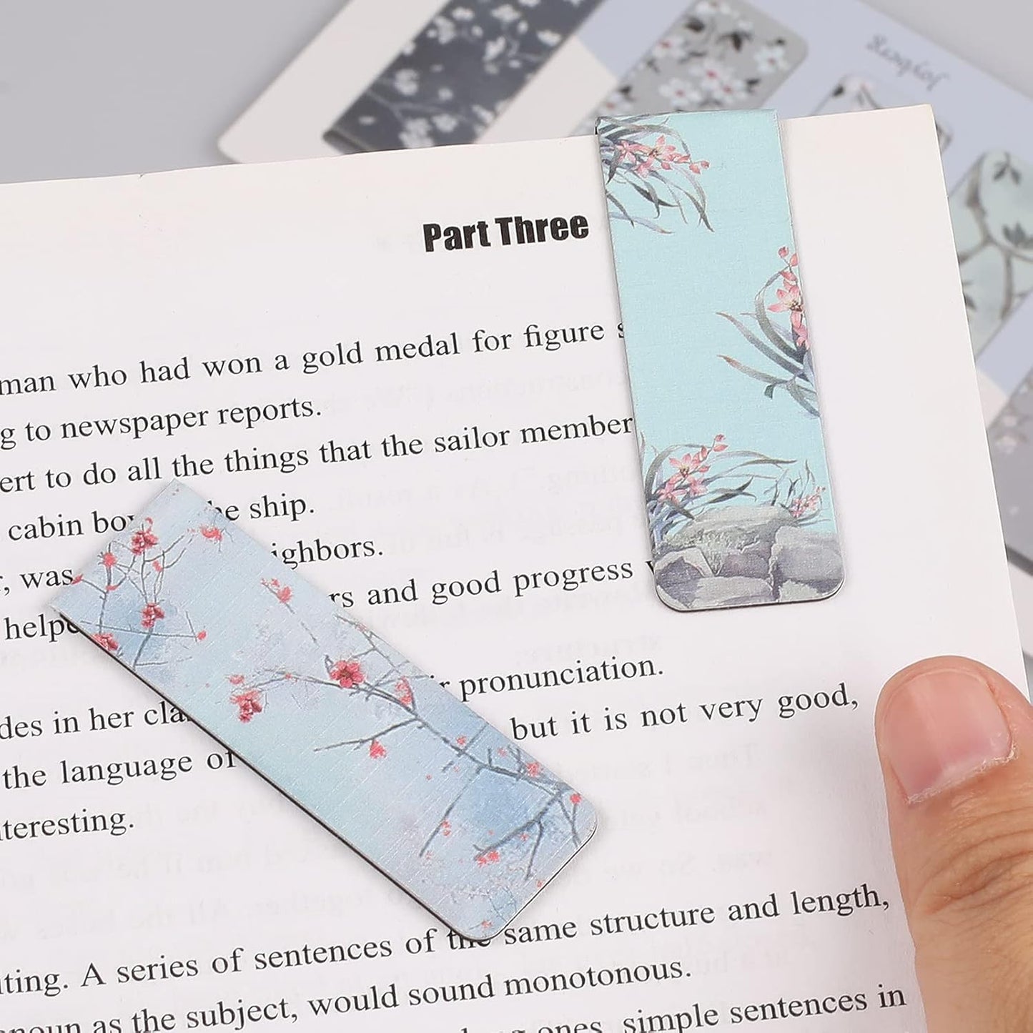 30 Pieces Bookmarks, Magnetic Bookmarks for Women, Page Markers for Students Teachers Reading (Floral Style)