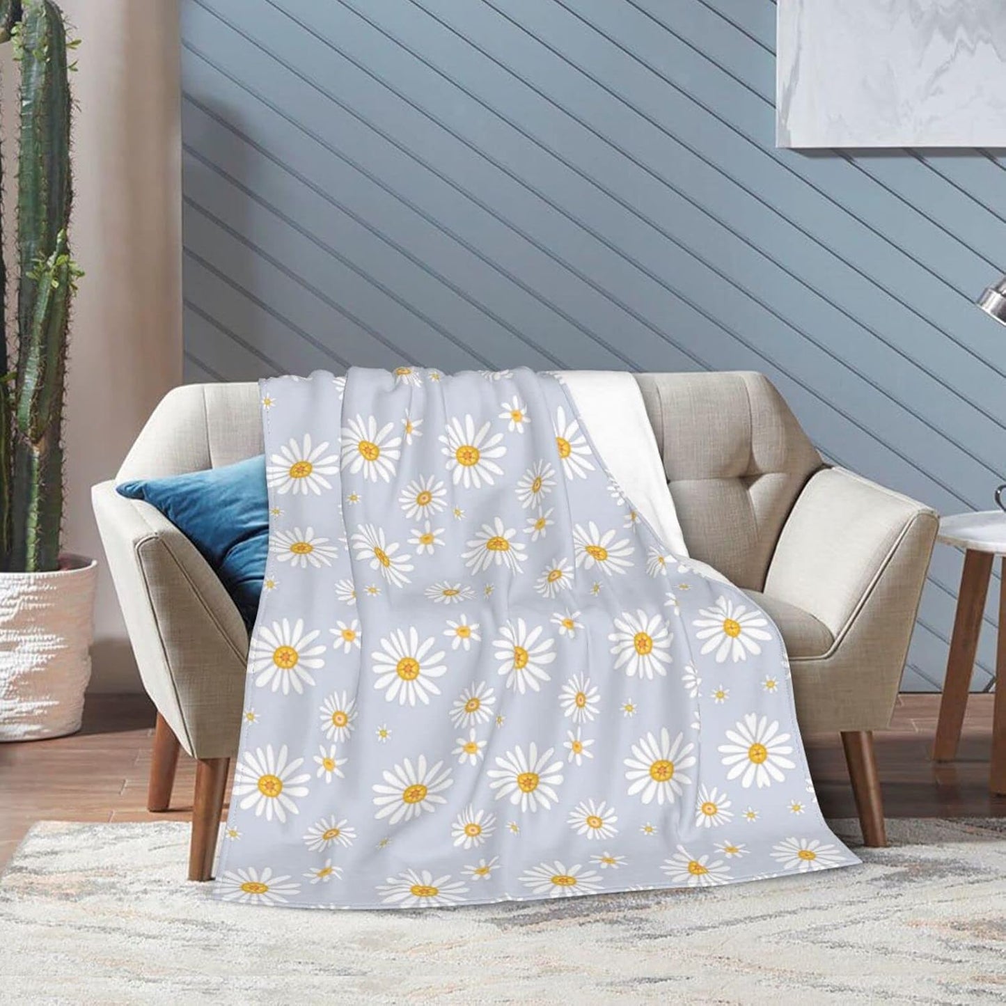 Little Daisy Flowers Fleece Throw Blanket Ultra Soft Cozy Decorative Flannel Blanket for Home Bed Couch Chair Travel 80x60in
