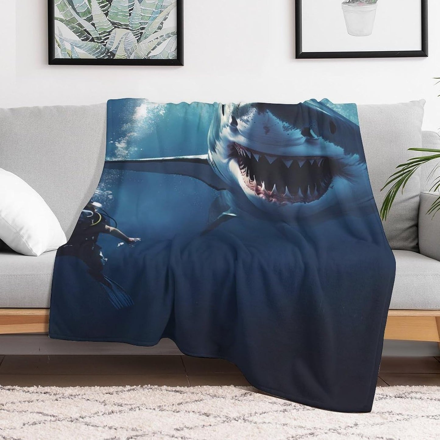 Shark Diver Throw Blanket for Couch Bed Plush Cozy Fuzzy Flannel Blanket for All Season 40"x60"