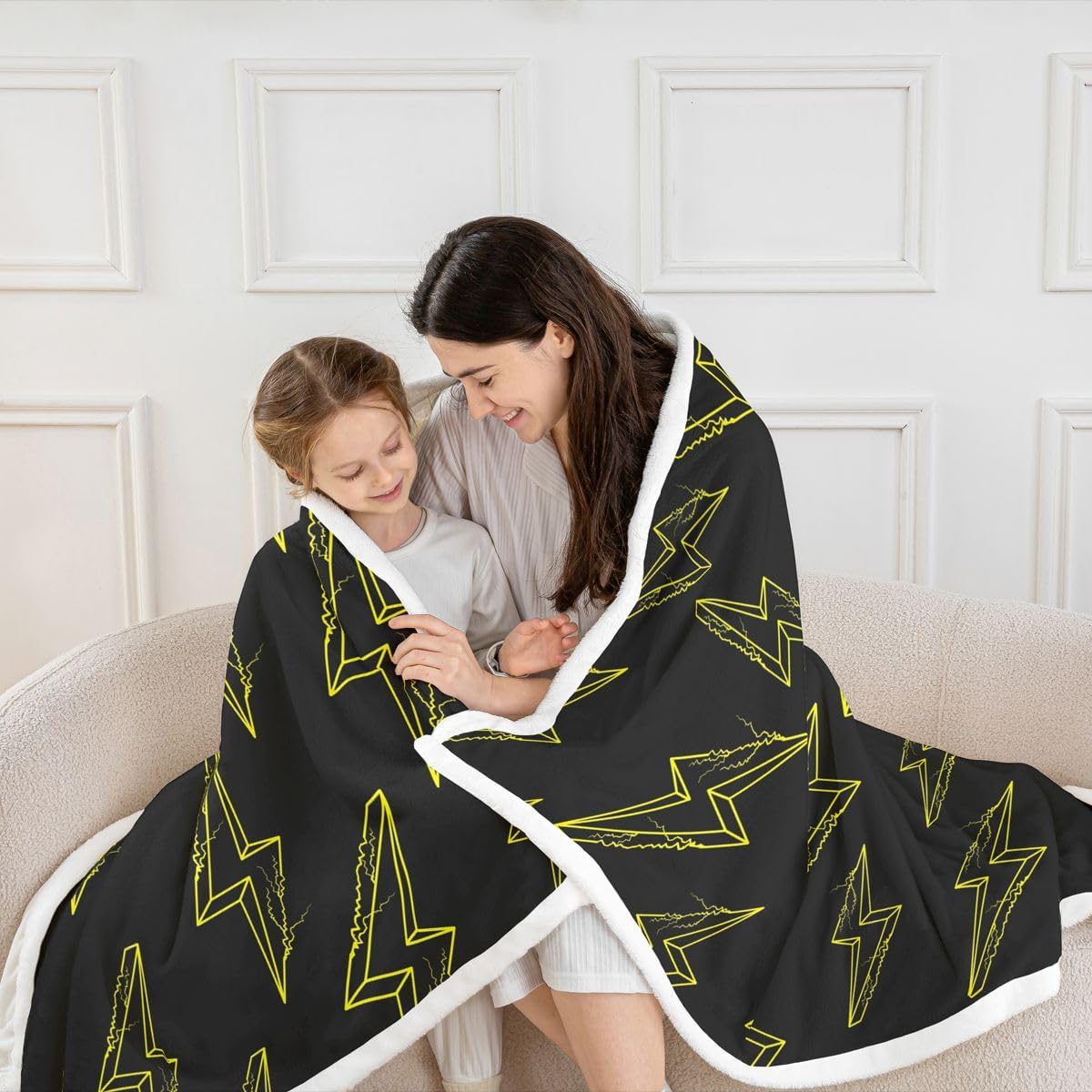Lightning Pattern Bed Blanket Kids Girls Yellow and Black Sherpa Blanket Soft Cozy Lightweight Lightning Sign Plush Fleece Modern Cool Blanket Gifts for Bed Chair Office Sofa(Throw 50"x60")