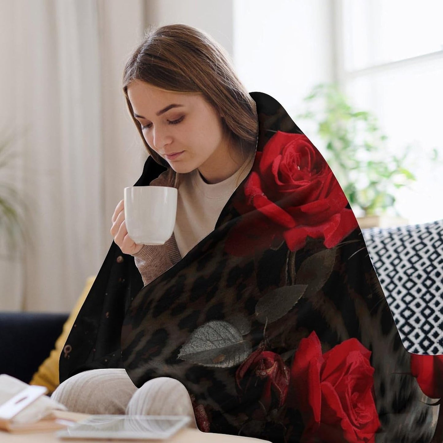 Rose Leopard Throw Blanket for Couch Super Soft Warm Lightweight Throw Blankets Cozy Flannel Bed Blanket Cute Decorative Blankets for All Seasons Home Decor Gift 30"*40"（76 * 100cm）