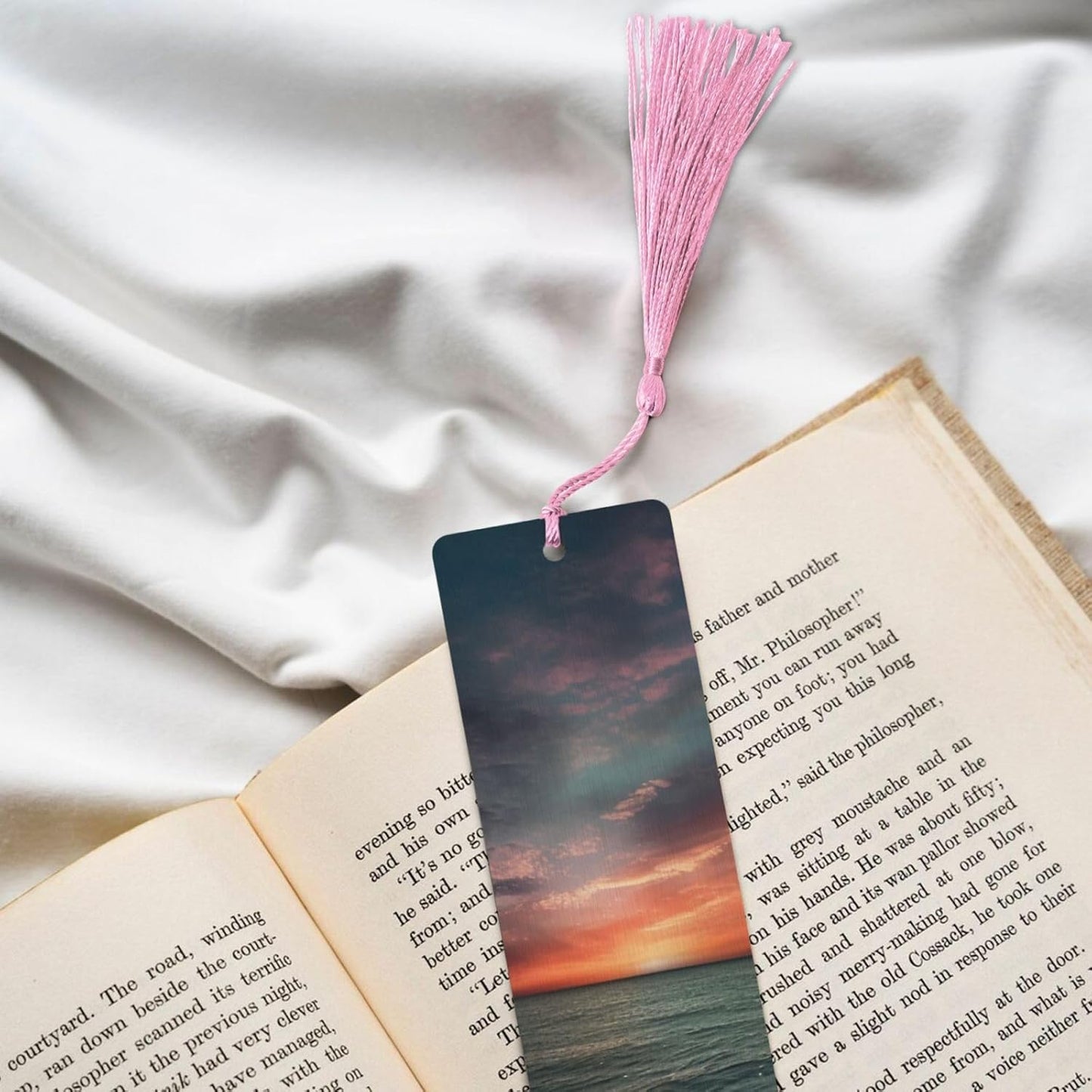Over The Ocean Bookmarks Gifts for Women Men, Wooden Bookmarks for Book Lovers, Vintage Book Marks Ornaments with Tassel, Unique Personalized Reading Page Markers Pink