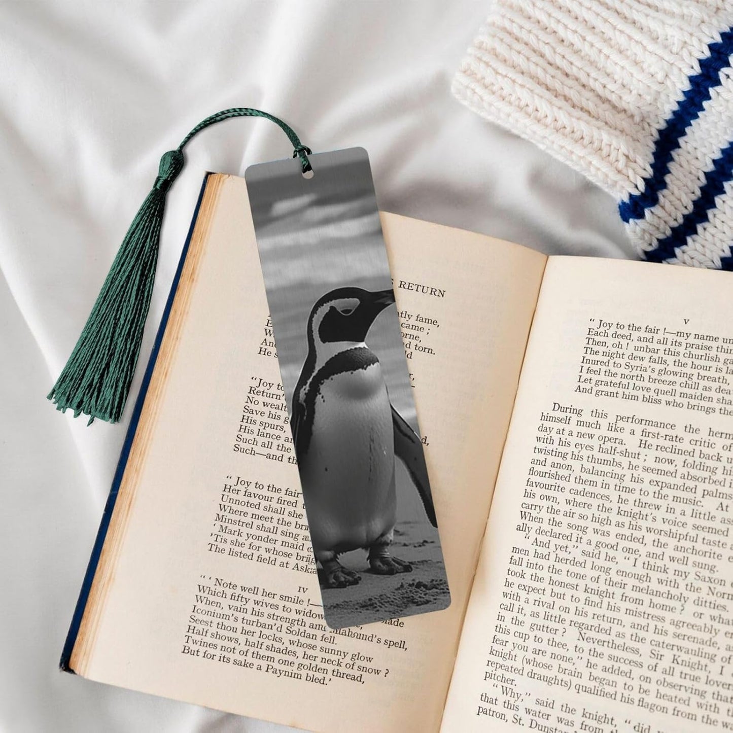 Penguin Standing on The Beach Bookmarks Gifts for Women Men, Wooden Bookmarks for Book Lovers, Vintage Book Marks Ornaments with Tassel, Unique Personalized Reading Page Markers Dark Green