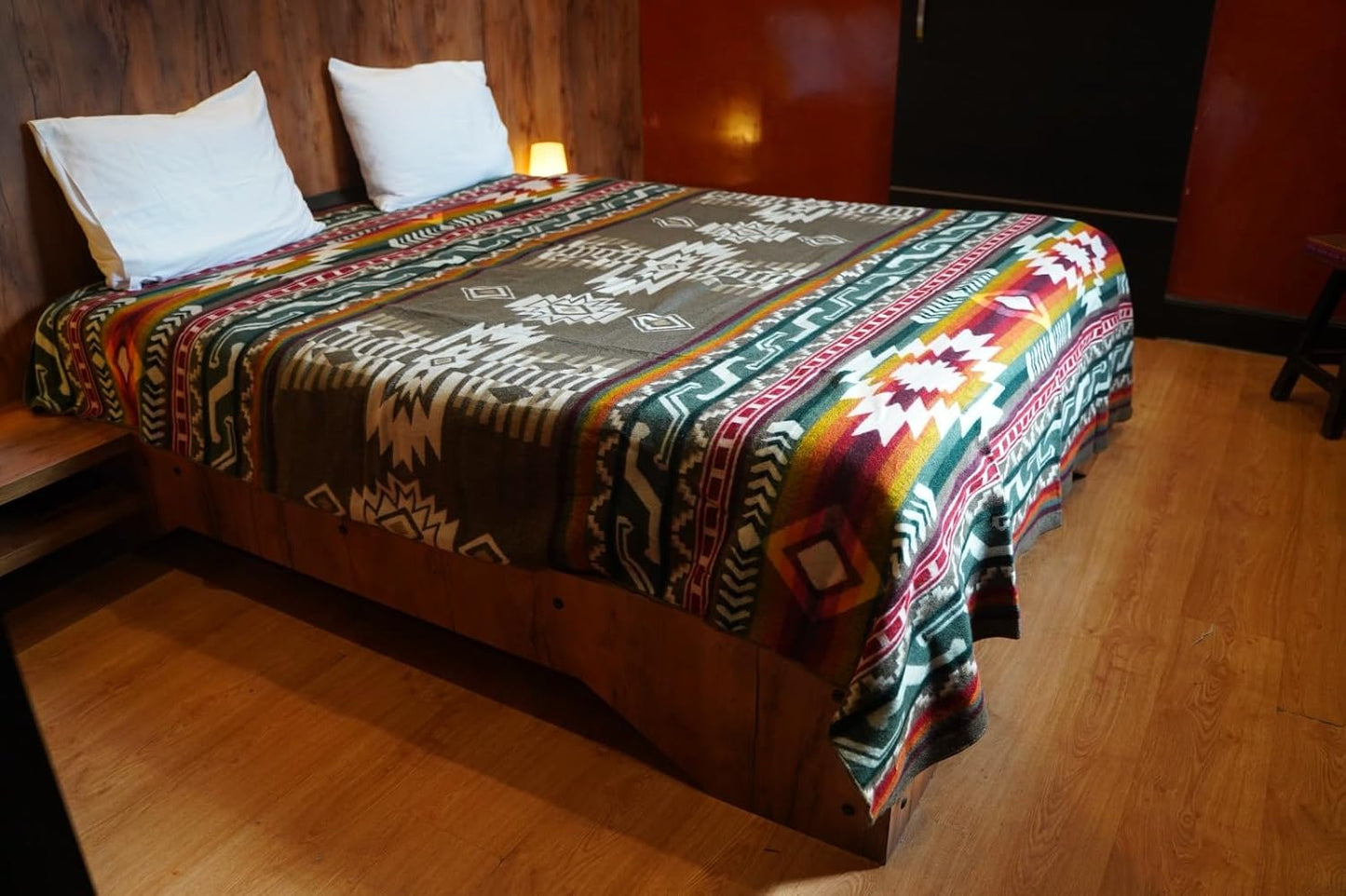 Alpaca Wool Blanket, Queen Size 94 x 78, Reversible 2 in 1, Thick and Ultra Soft, Hypoallergenic, Non-Itchy, Handmade in Ecuador. Premium Alpaca Wool Thtow Blanket for Cozy Comfort. (Brown, Queen)