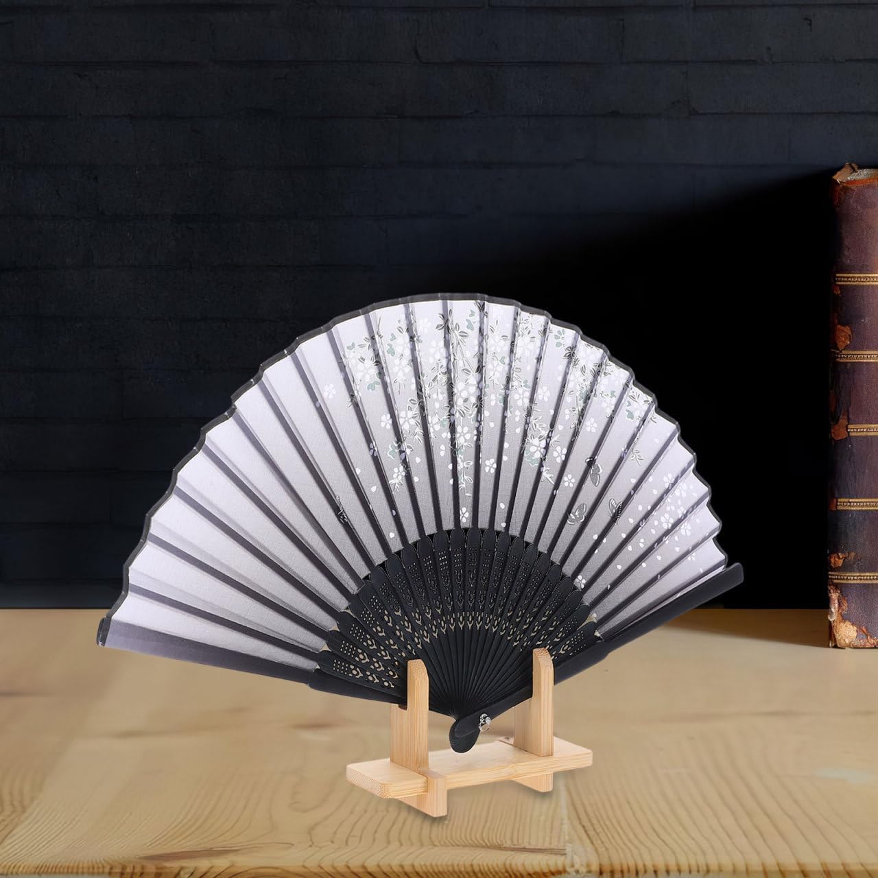 Cabilock 3Pcs Japanese Fan Stand, Bamboo Folding Hand Fan Display Holder, Traditional Oriental Sensu Base Rack, Wooden Easel Stand for Home Decor Collectibles