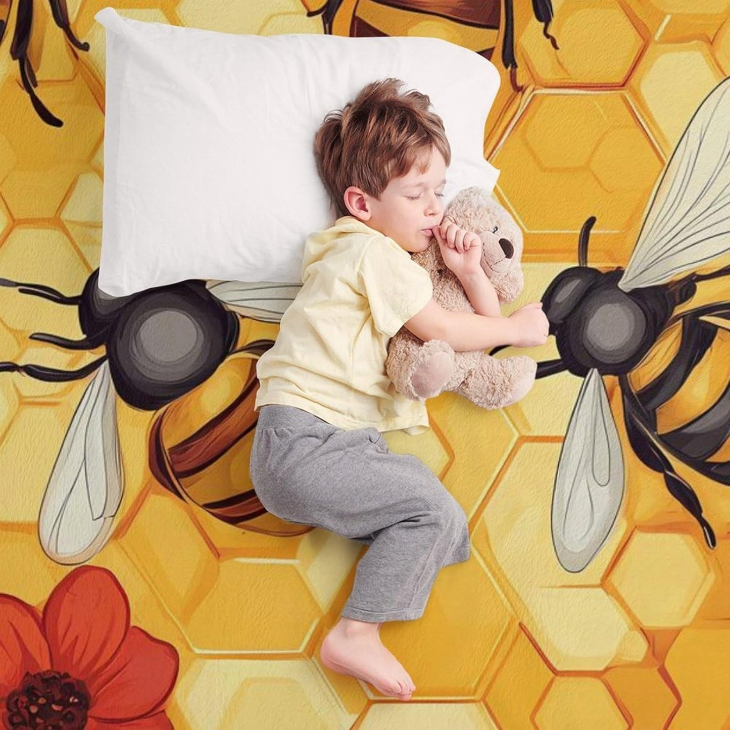 Bees Honeycomb Flowers Throw Blanket for Couch Bed Plush Cozy Fuzzy Flannel Blanket for All Season 60"x80"