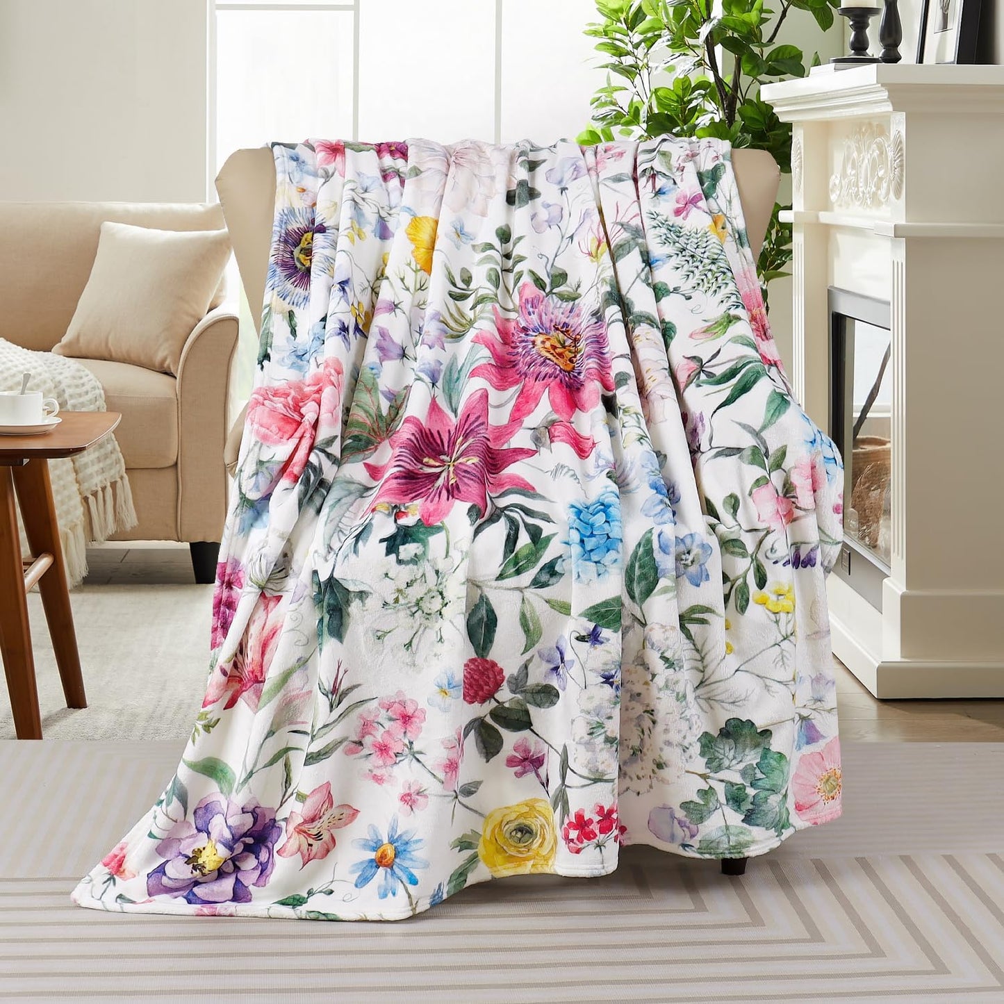 Floral Throw Blanket Colorful Wildflower Botanical Blanket Ultra Soft Flannel Fleece Throw Blankets Lightweight Cozy Fluffy Plush Blankets for Bed Couch 50"X60"