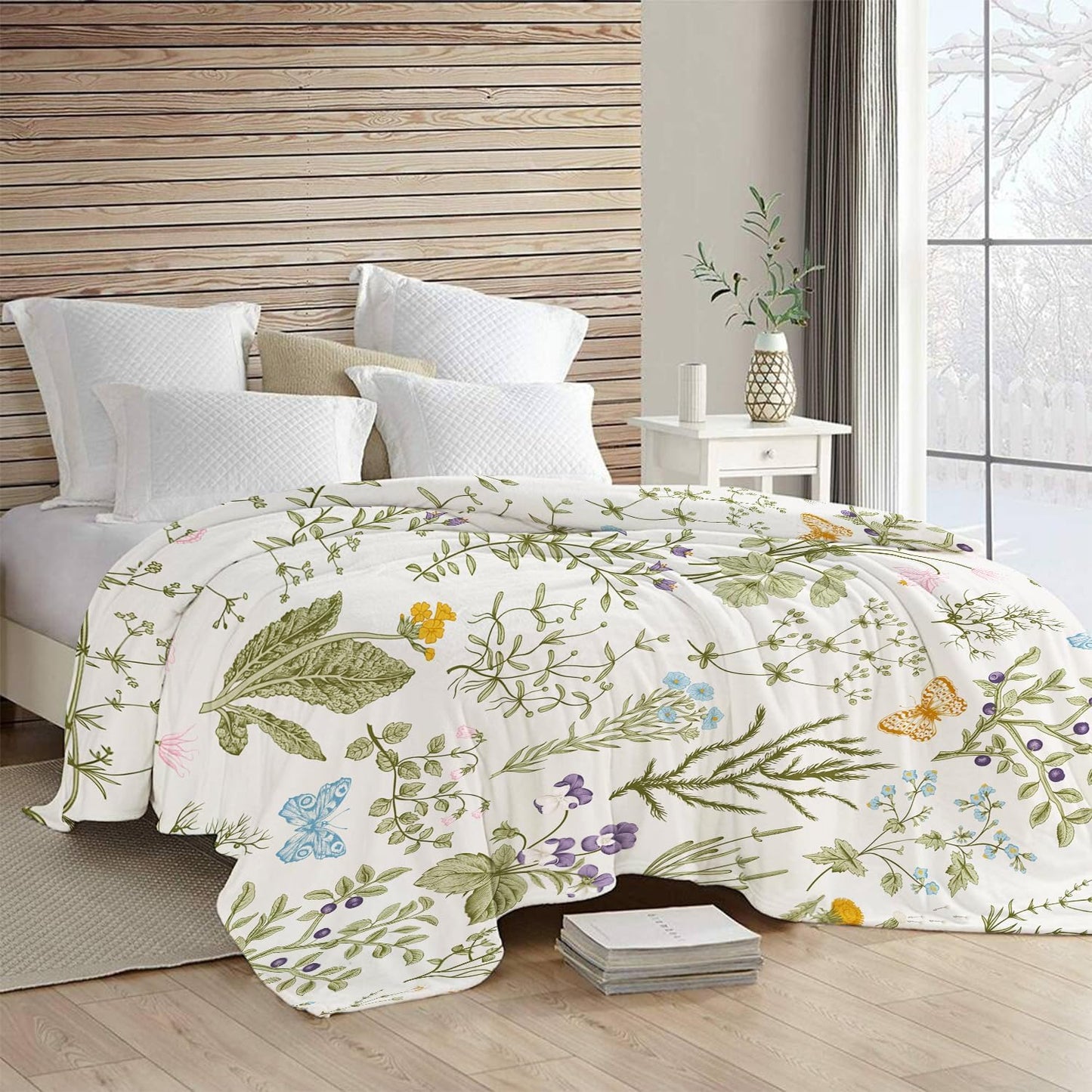 Vintage Floral Throw Blanket Botanical Butterfly Flower Print Ultra Soft Cozy Flannel Blanket Elegant Home Decor Gift for Women Girls, 50x60 Inch