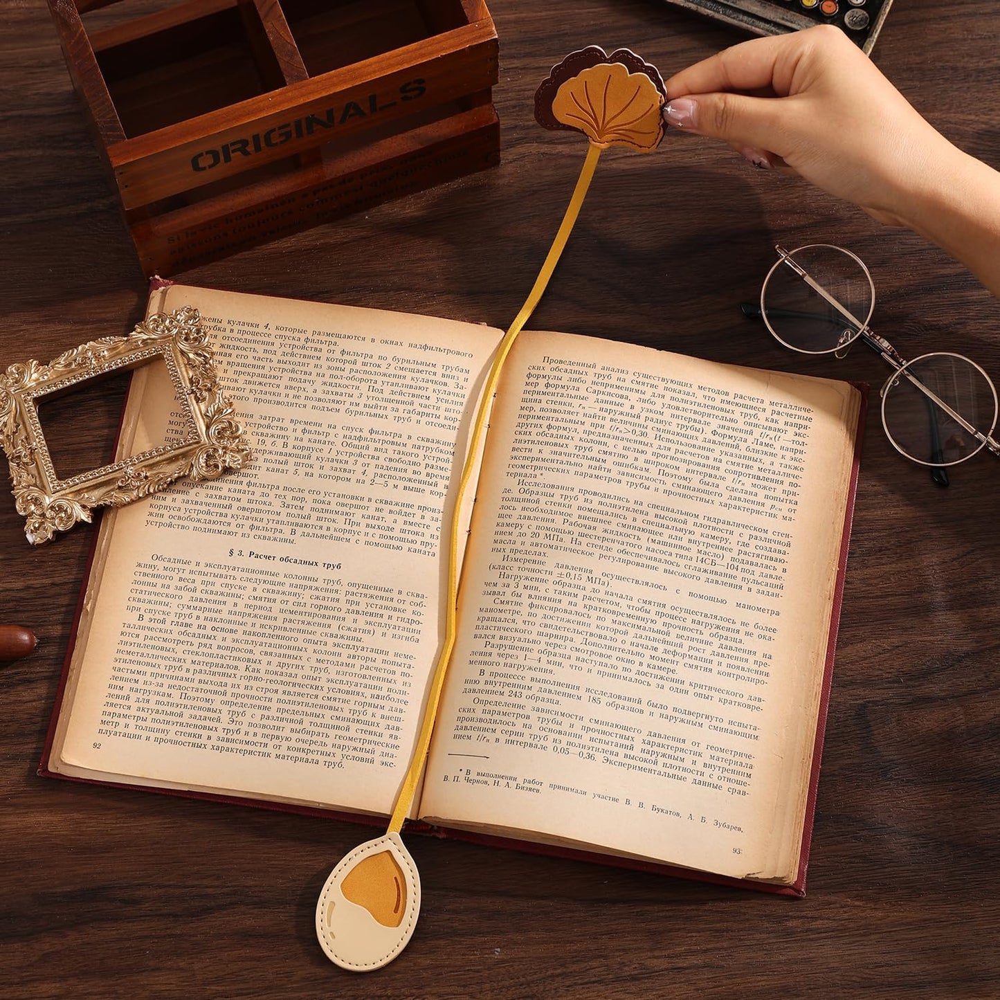 2 Pieces Vintage Leather Bookmarks for Women, Personalized PU Book Marks for Reading Women, Gift for Book Lover, Teacher, Mom