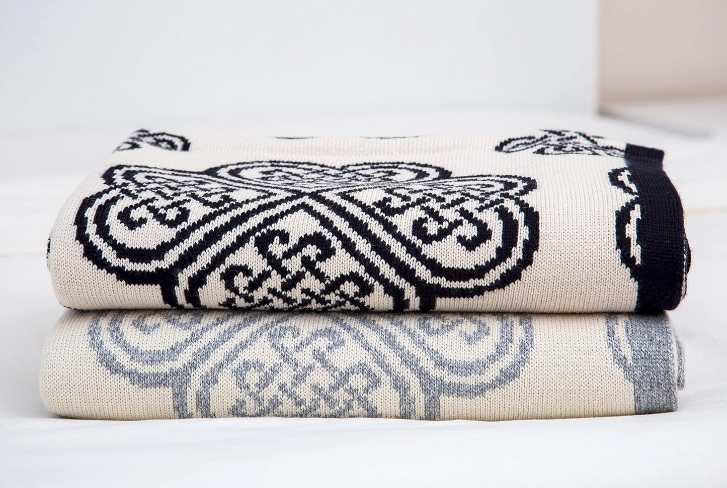 SAOL Bed Scarf Runner with Celtic Knots (Navy, Doube Bed)