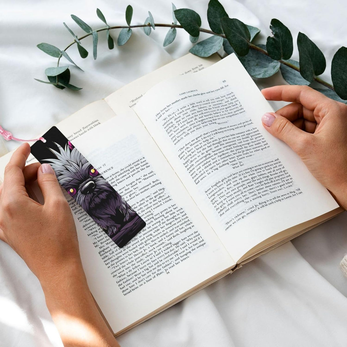 Gray Pooh Dog Bookmarks Gifts for Women Men, Wooden Bookmarks for Book Lovers, Vintage Book Marks Ornaments with Tassel, Unique Personalized Reading Page Markers Pink