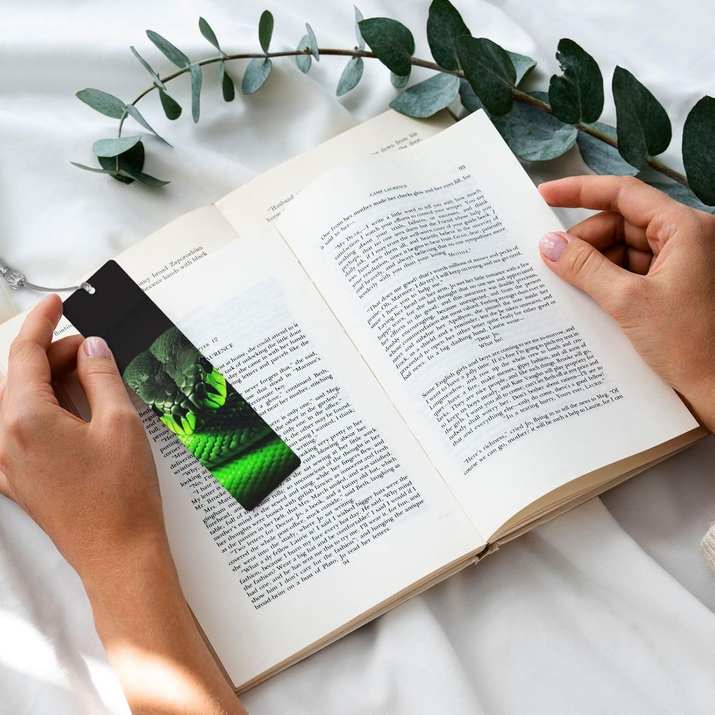 3D Snake Bookmark Ornament, Wooden Bookmarks with Tassel, Book Mark for Book Lovers Page Markers Reading Gifts for Women Men Handmade Wood Bookmark Tag Label