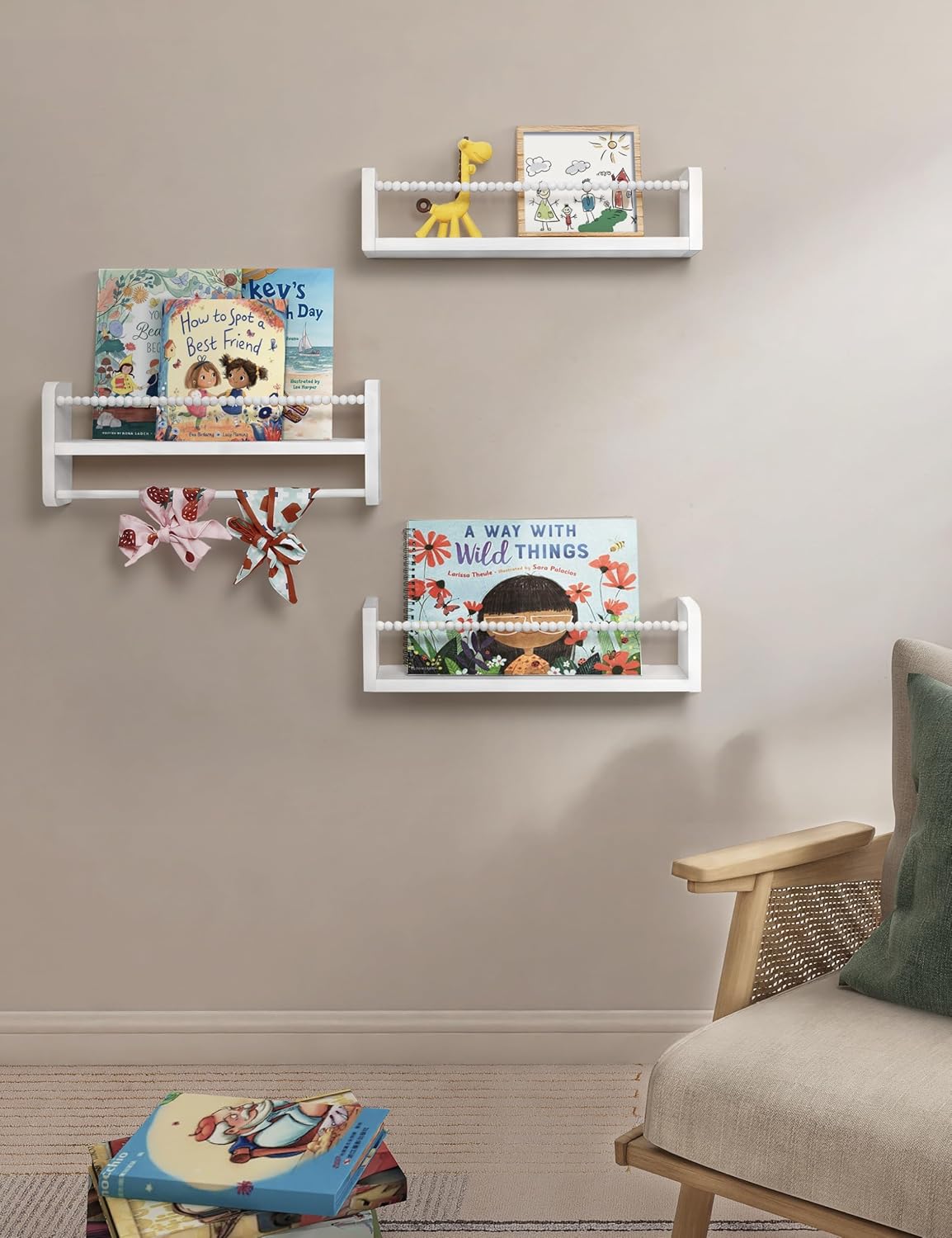Nursery Bookshelves Set of 3, Natural Wood Nursery Floating Shelves Wall Mount Storage Shelf with Towel Bar Hainging Bookshelf for Kids Room Bedroom Living Room Decor, White