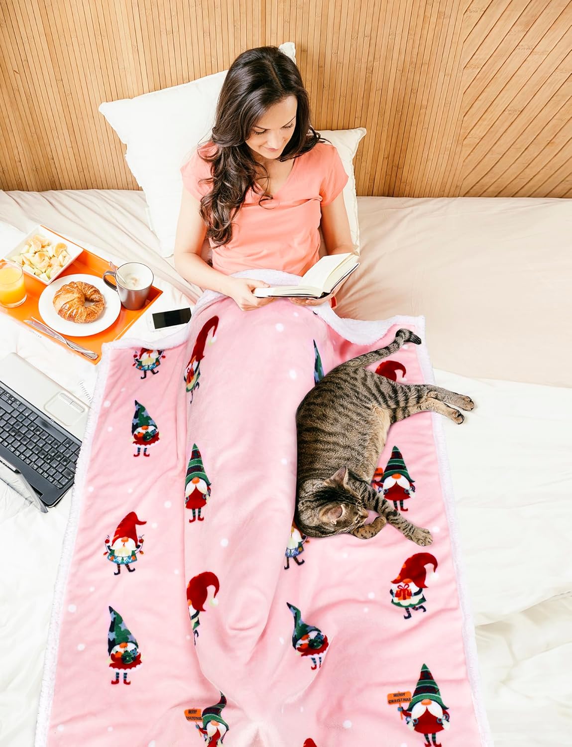 Solaris Santa Claus Sherpa Christmas Blanket, Soft Warm Cozy Reversible Fuzzy Fleece Patterns Holiday Throw Blanket for Couch Sofa Bed, Home Decor, Light Pink