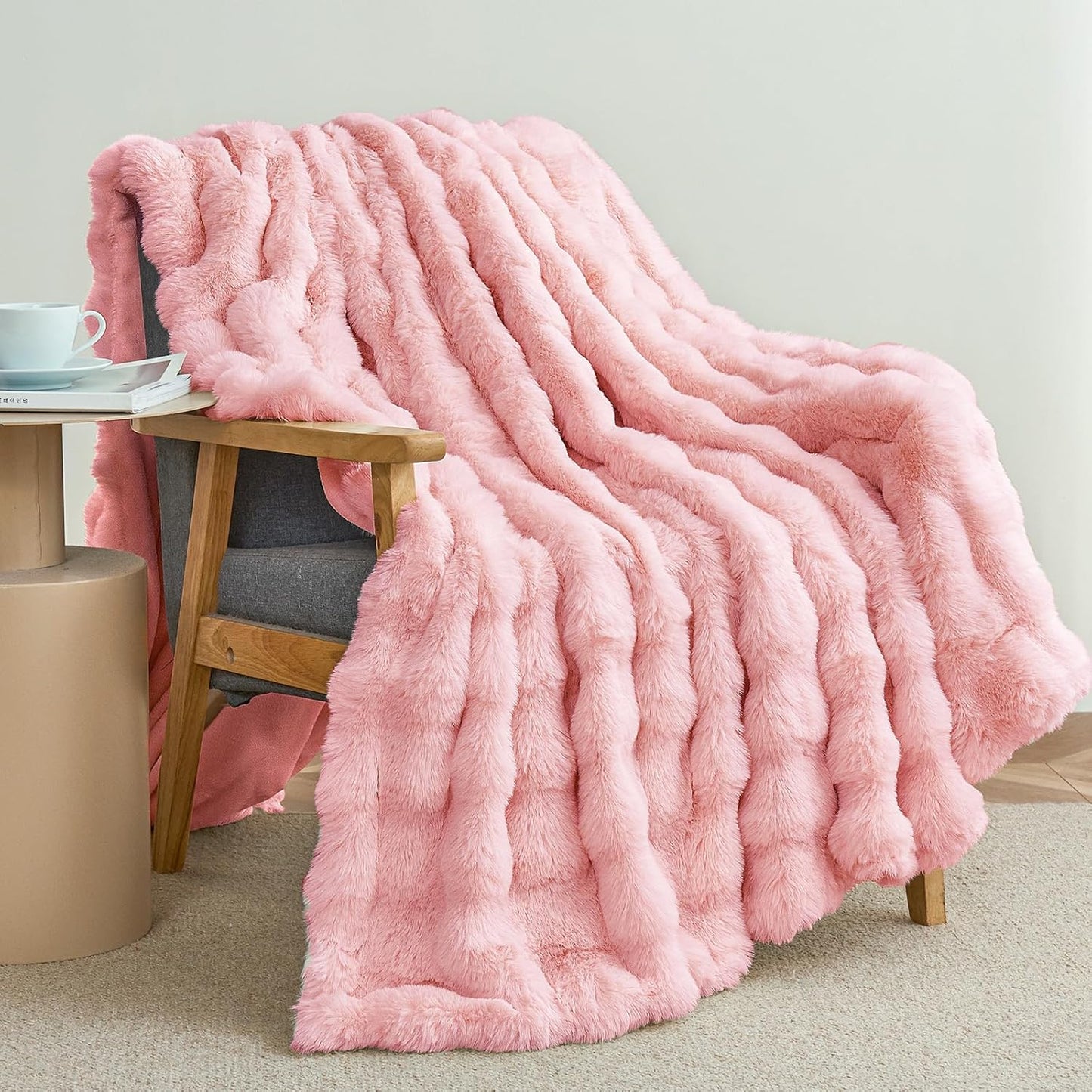 Faux Rabbit Fur Throw Blanket for Couch, Fluffy Warm Plush Thick Bubble Blanket for Bed Sofa Living Room, Soft Cozy Furry Blanket, 50x60 inches, Pink