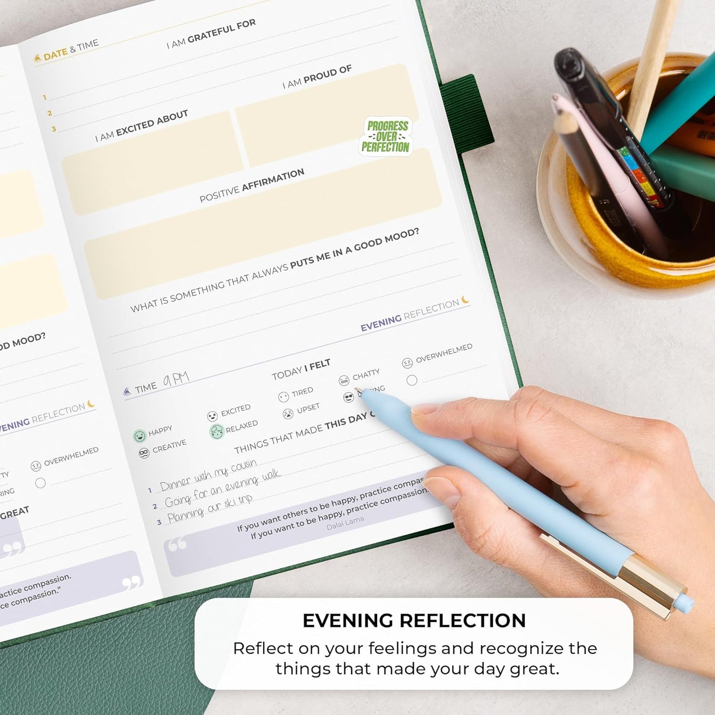 Clever Fox Four-Minute Journal – Daily Positivity Journal with Prompts – Motivational Affirmation, Mental Health & Habit Tracker (Forest Green)
