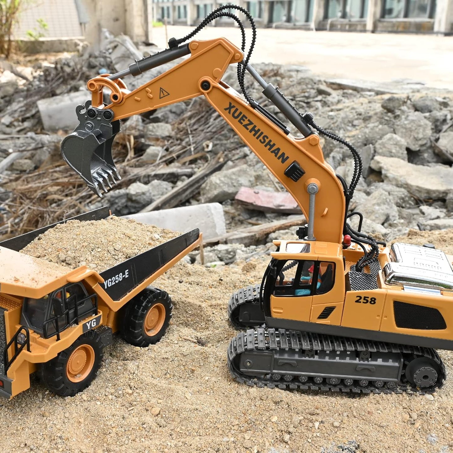 Remote Control Excavator Toys for Boys Turns 680-degree 2 Batteries Metal Shovel Lights/Sounds Construction Toys Birthday Gifts Boy Toys for 3 4 5 6 7 8 Years Old