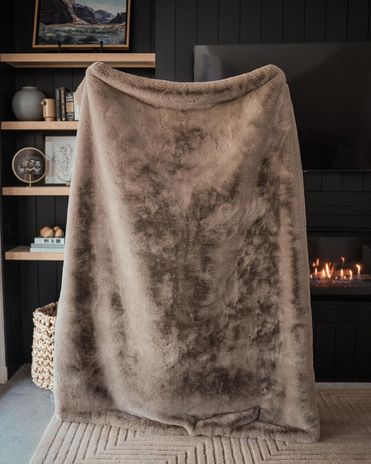 Cozy Earth Cuddle Blanket - Faux Fur Ultra-Soft Luxury Throw Blanket - Thick & Cozy Oversized Design for Lounging or Sharing - Machine Washable - Oversize Throw 80" x 60" Walnut