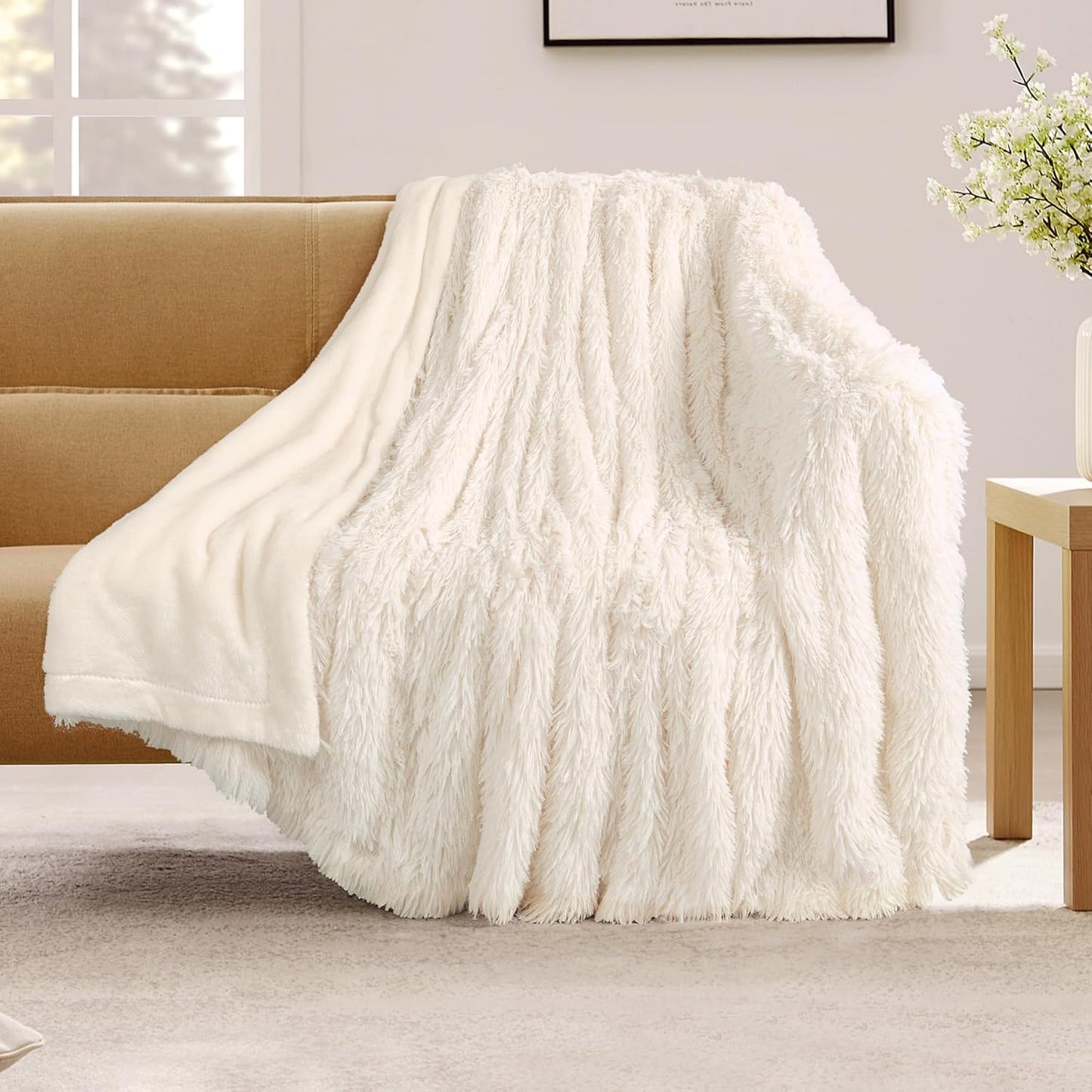 XYYZYZ Super Fluffy Throw Blanket, Faux Fur Fuzzy Blanket for Couch Sofa Bed, 50x60 Inches, Cream White