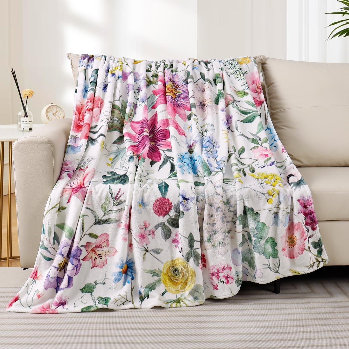 Floral Throw Blanket Colorful Wildflower Botanical Blanket Ultra Soft Flannel Fleece Throw Blankets Lightweight Cozy Fluffy Plush Blankets for Bed Couch 50"X60"