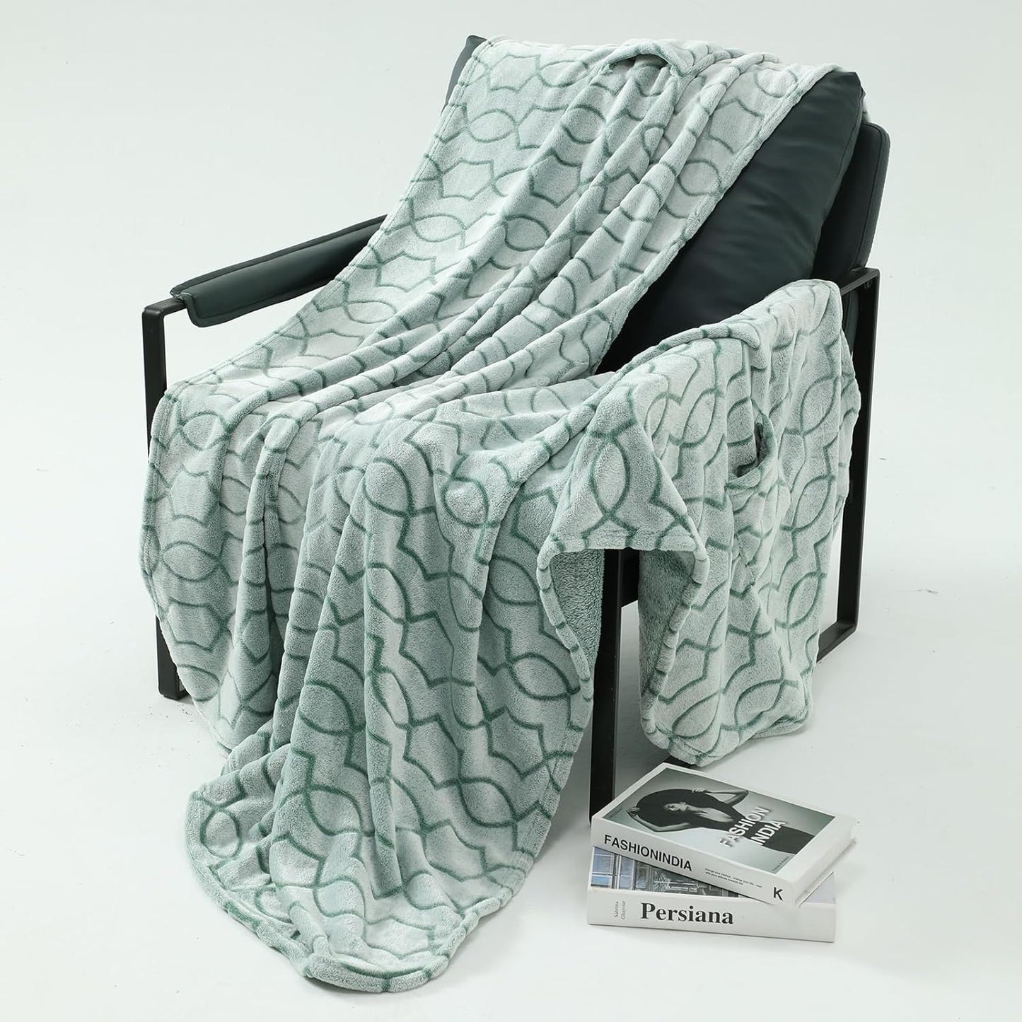 Bcareself Double-Sided Wearable Blanket Ultra Soft Flannel Shawl Blanket, Reversible Blanket,with Pockets, for Women and Men