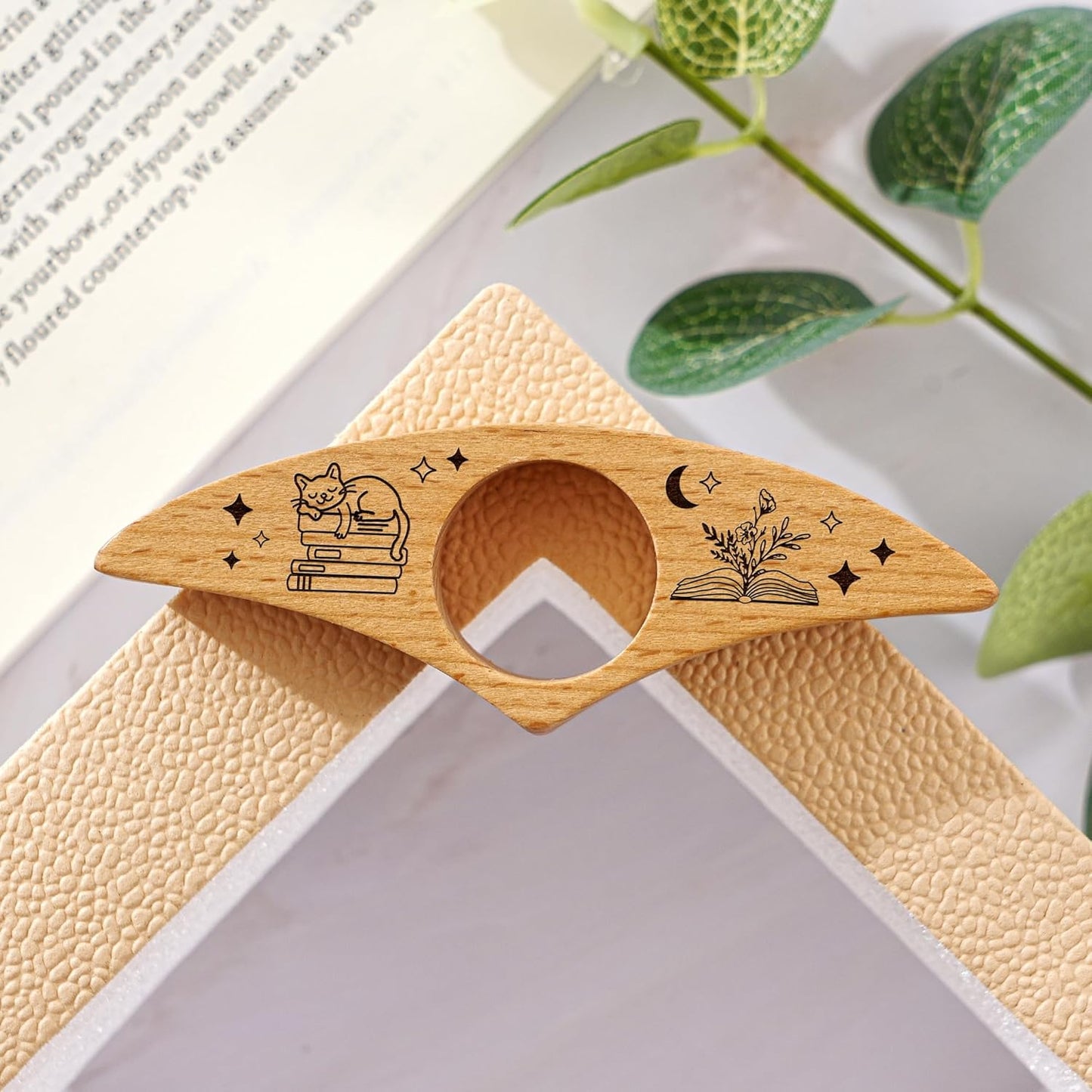 Custom Thumb Book Page Holder - Just One More Page Personalised Wooden Thumb Page Holder for One-Handed Reading, Gift for Teachers and Book Lovers