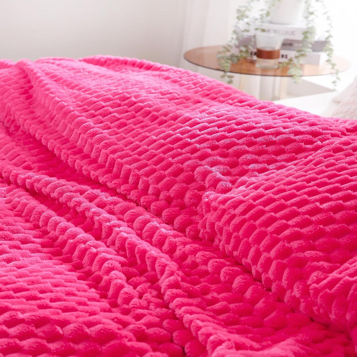 Puncuntex Hot Pink Throw Blanket 60"×80" inches Fuzzy 3D Jacquard Decorative Flannel Fleece Super Soft Plush Cozy Blanket for Couch Sofa Chair Lightweight