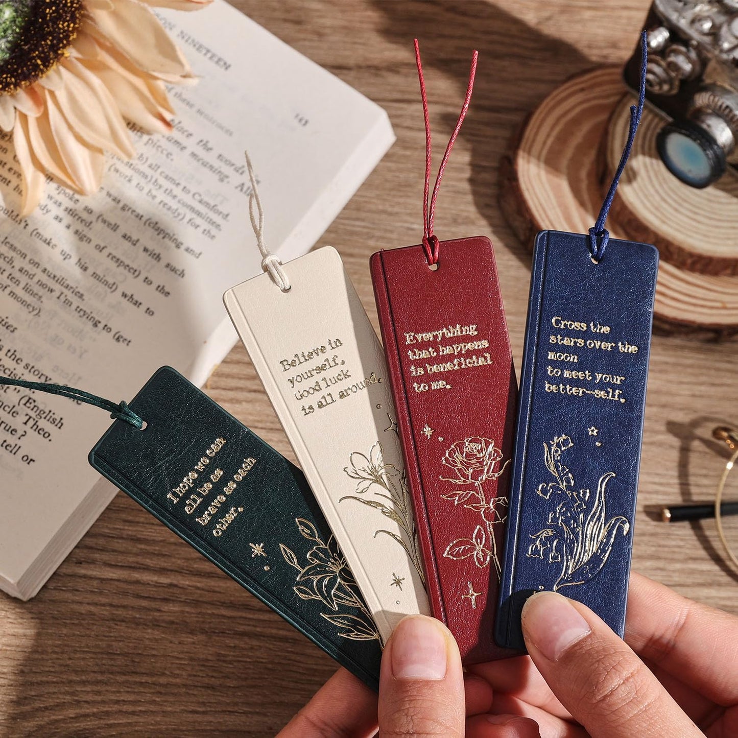 4 PCS Vintage Leather Bookmarks with Gift Box for Women, Personalized PU Book Marks for Reading Women,Book Marks for Teachers Students School Office Home Supplies