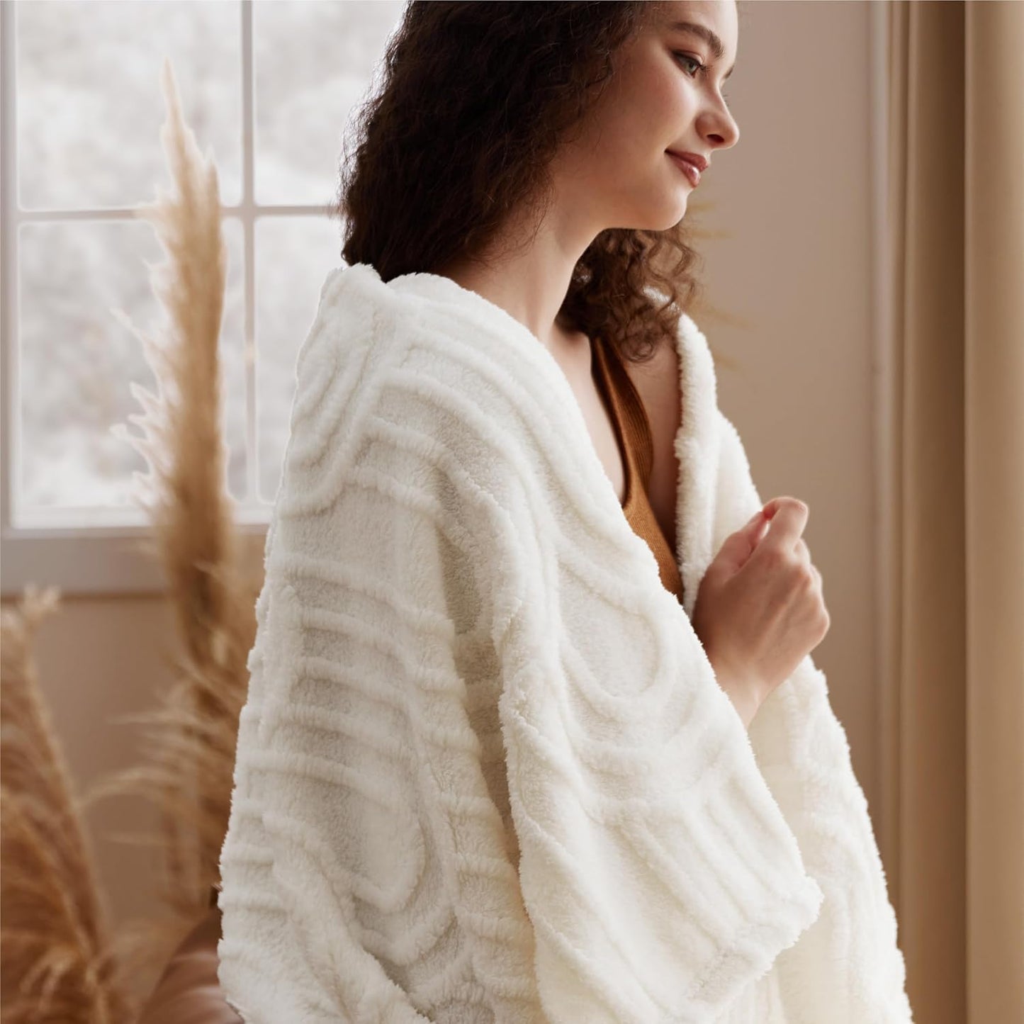 Bedsure GentleSoft Cozy Throw Blanket for Couch - Soft Spring Boho Blankets for Women, Fuzzy Fleece Throw for Beds, Boho Home Room Decor Aesthetic, Gifts for Women Teen Girl, Off White, 50x60 Inches