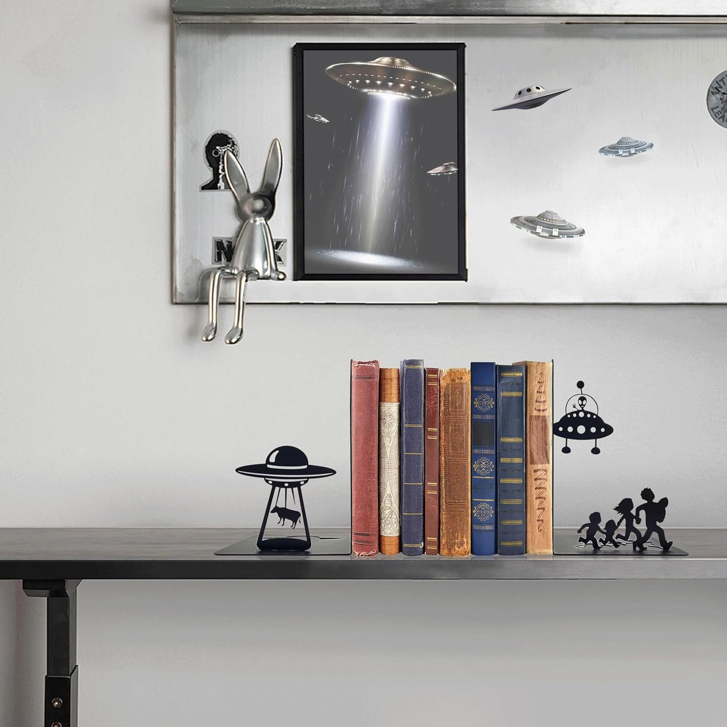 Alien Decor UFO Decor - Unique Bookends for Kids and Adults - Decorative Bookends for Shelves - Black Modern Bookends for Avid Readers - Fun Stylish Alien Gifts