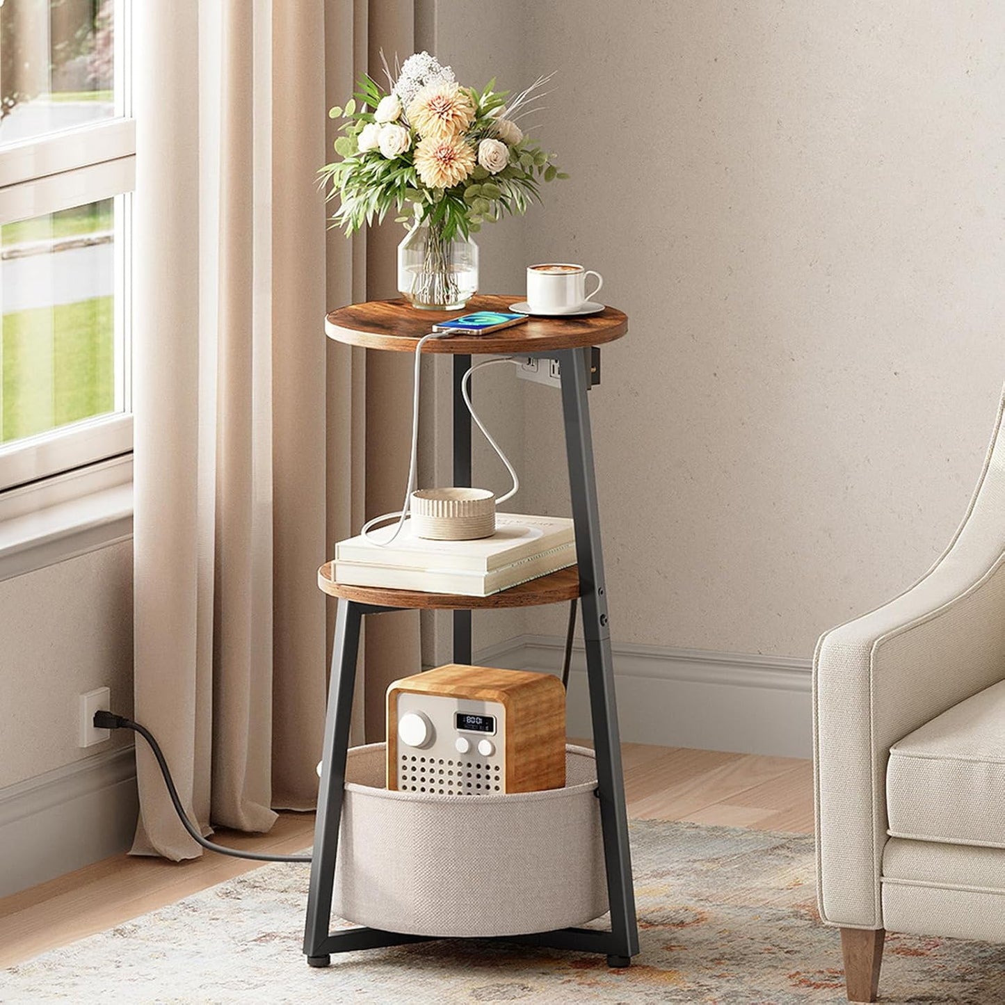 HOOBRO Small Round Side Table with Charging Station, Round End Table with Cotton Linen Storage Basket, Compact Sofa Side Table Nightstand for Small Space, Corner, Living Room, Rustic Brown BF169UBZ01