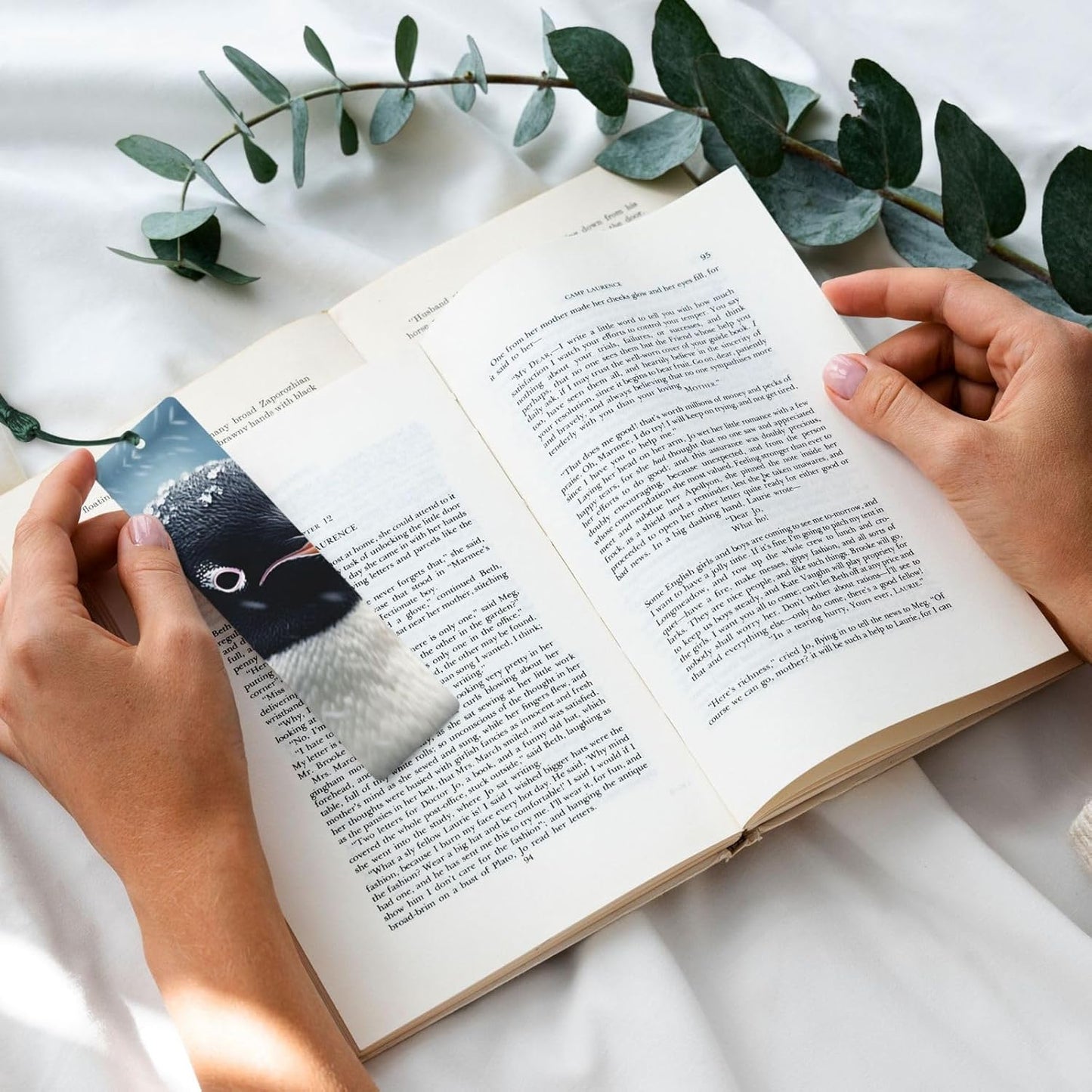 Penguin in Blizzard Bookmarks Gifts for Women Men, Wooden Bookmarks for Book Lovers, Vintage Book Marks Ornaments with Tassel, Unique Personalized Reading Page Markers Dark Green