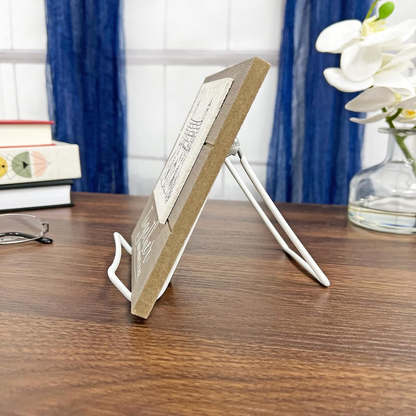 GIBSON HOLDERS 2A Adjustable White Wire Display Easel, 3.625" W x 4" D x 4.5" H, Pack of 2