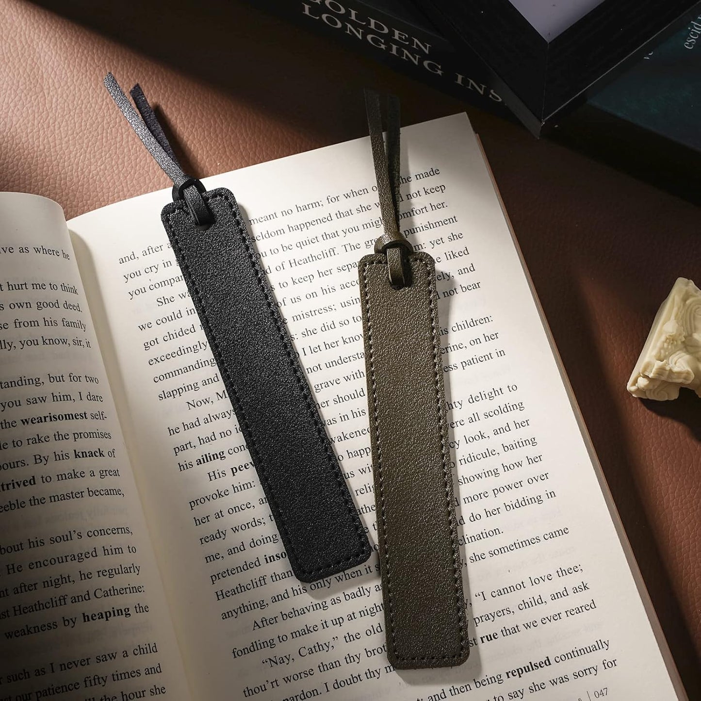 Leezmark 4 Pcs Leather Bookmark, Classic Stitched Bookmark, Bookmarks with Leather Rope, Page Markers Reading Gifts for Book Lovers, Readers, Book Marks for Men Women