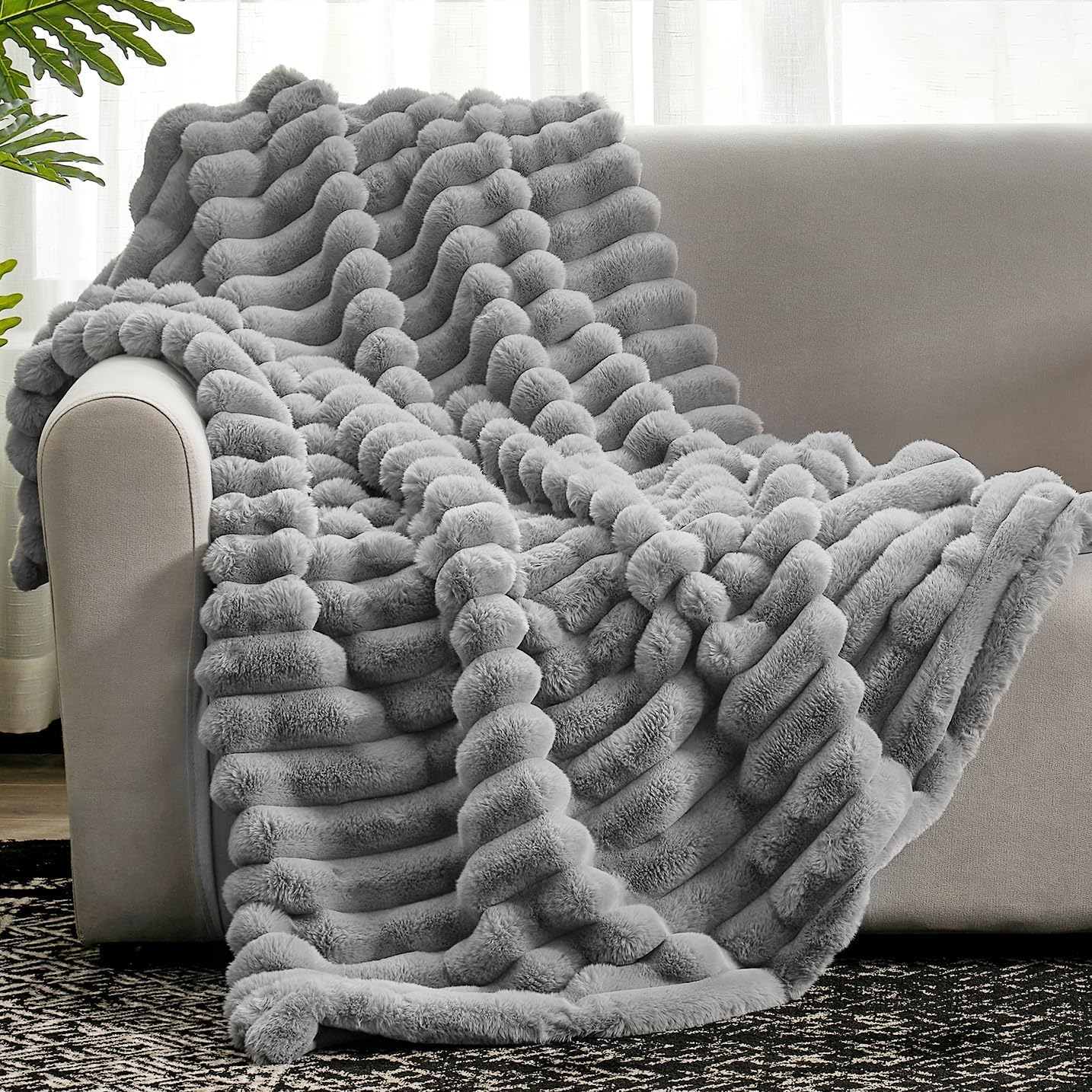 Cozy Bliss Faux Fur Throw Blanket for Couch, Cozy Warm Plush Striped Blanket for Sofa Bedroom Living Room, 50 * 60 Inches Gray