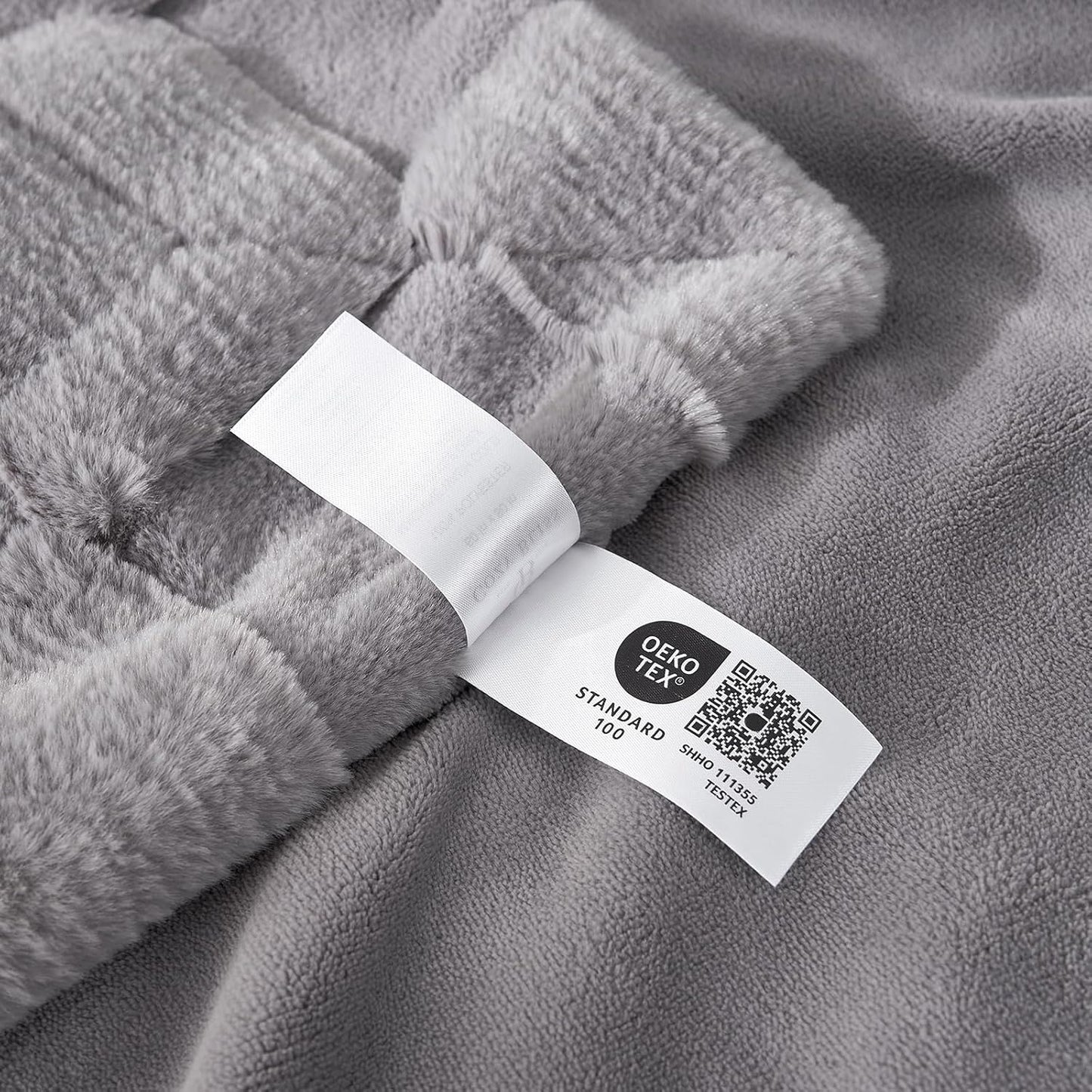 Cozy Bliss Checkered Faux Rabbit Fur Grey Throw Blanket, Soft Fuzzy Fluffy Minky Furry Blankets for Couch, Bed (50 * 60 Inches Light Grey)