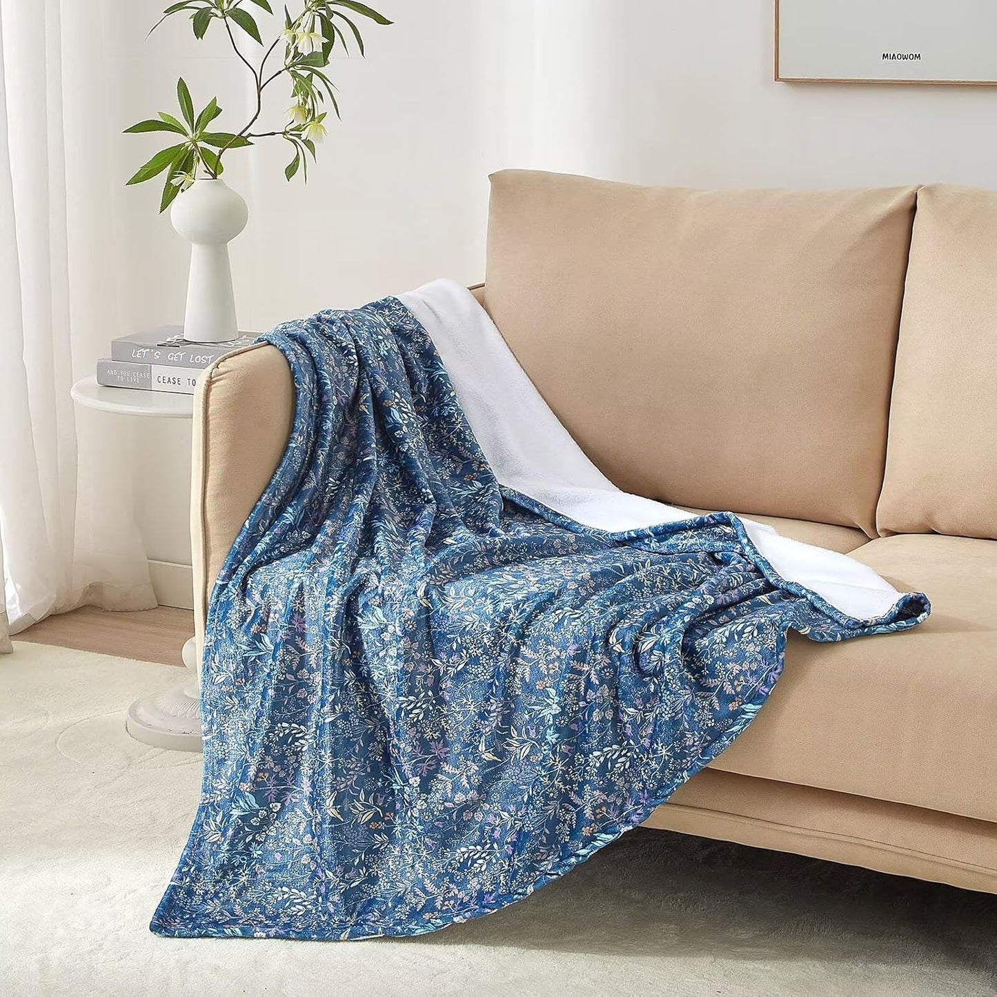 Navy Blue Flannel Throw Blanket for Couch Sofa Bedroom All Season Use Lightweight Floral Fleece Autumn Fall Thin Throw Blankets for Office Naps Travel Soft Cozy Warm Blanket for Women