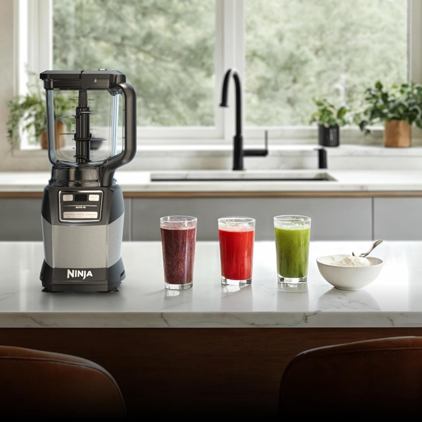 Ninja Blender, Compact Kitchen System, 1200W, 3 Functions for Smoothies, Dough & Frozen Drinks with Auto-IQ, 72-oz.* Blender Pitcher, 40-oz. Processor Bowl & 18-oz. Single-Serve Cup, Grey, AMZ493BRN