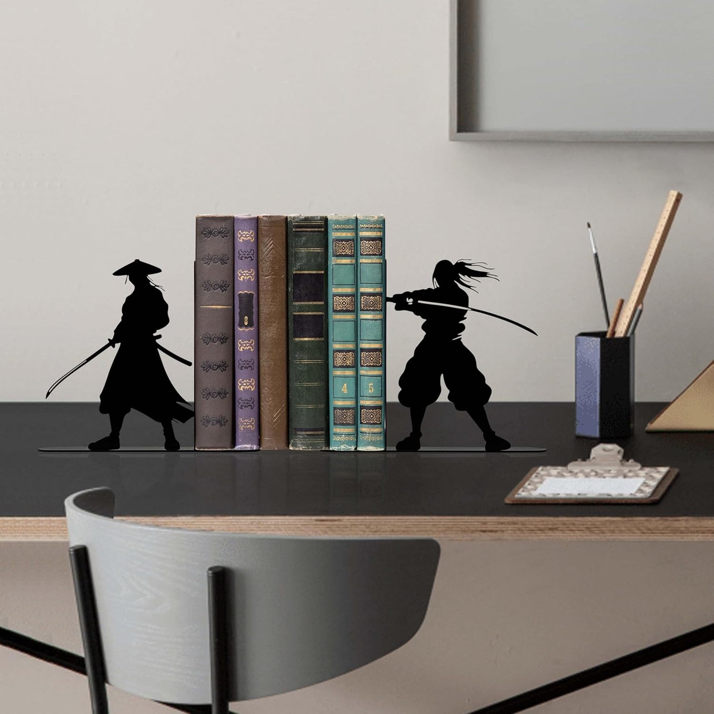 Samurai Bookends for Bookshelves - Anime Inspired Metal Bookends Set, Japanese Warrior Sculpture Book Ends for Home Office Decor, Decorative Bookends Gift
