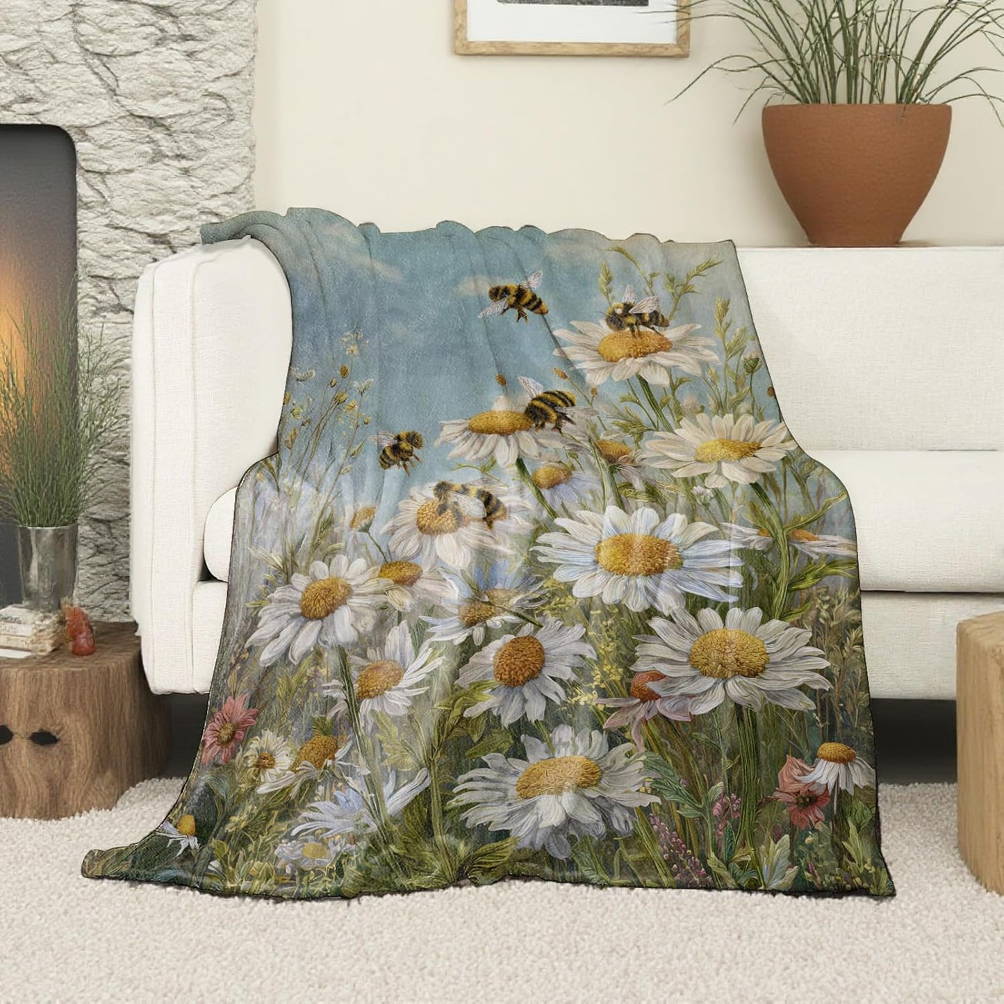 Bee and Daisy Blanket, Soft Cozy Lightweight Realistic Bumblebees on Wildflowers Throw Blanket for Women Garden Lovers Kids, Sofa Couch Bed 50x60 Inch Flannel Blankets for Travel Decor Gifts