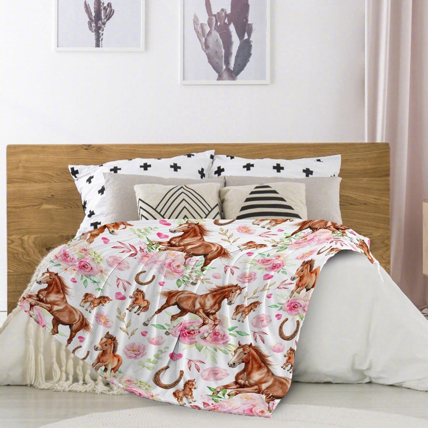 Horses Floral Blanket Gifts for Boys Girls, Ultra Soft Horse Throw Blanket, Lightweight Horse Stuff Warm Plush Throw for Couch Travel 40"x50" for Kids