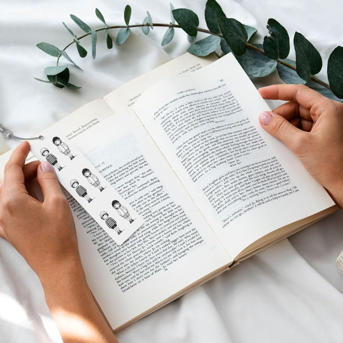 Illustration Bookmarks Gifts for Women Men, Wooden Bookmarks for Book Lovers, Vintage Book Marks Ornaments with Tassel, Unique Personalized Reading Page Markers Gray