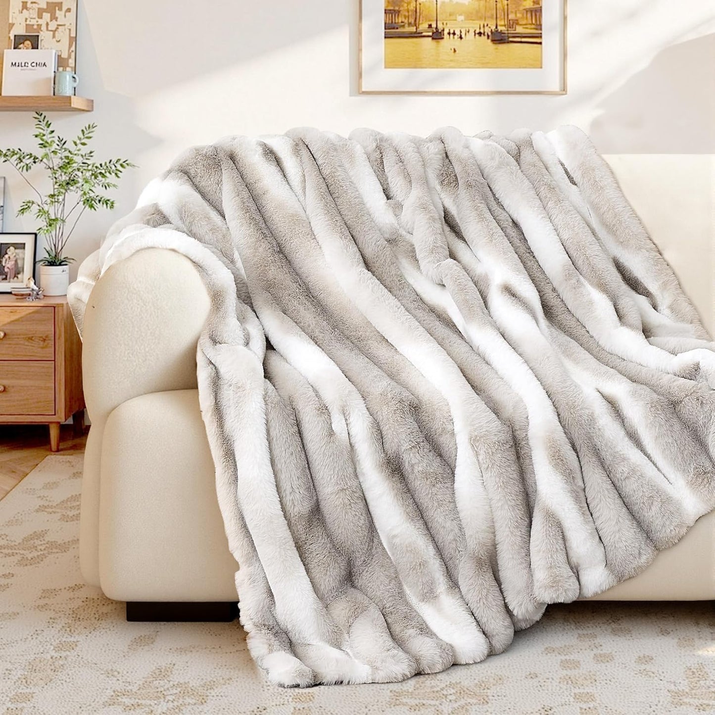 Plush Faux Rabbit Fur Throw Blanket – 850GSM Thick & Warm, Ultra Soft Fluffy Blanket for Couch, Bed, Sofa, Ideal Gift for Women, 50" × 60", Grey