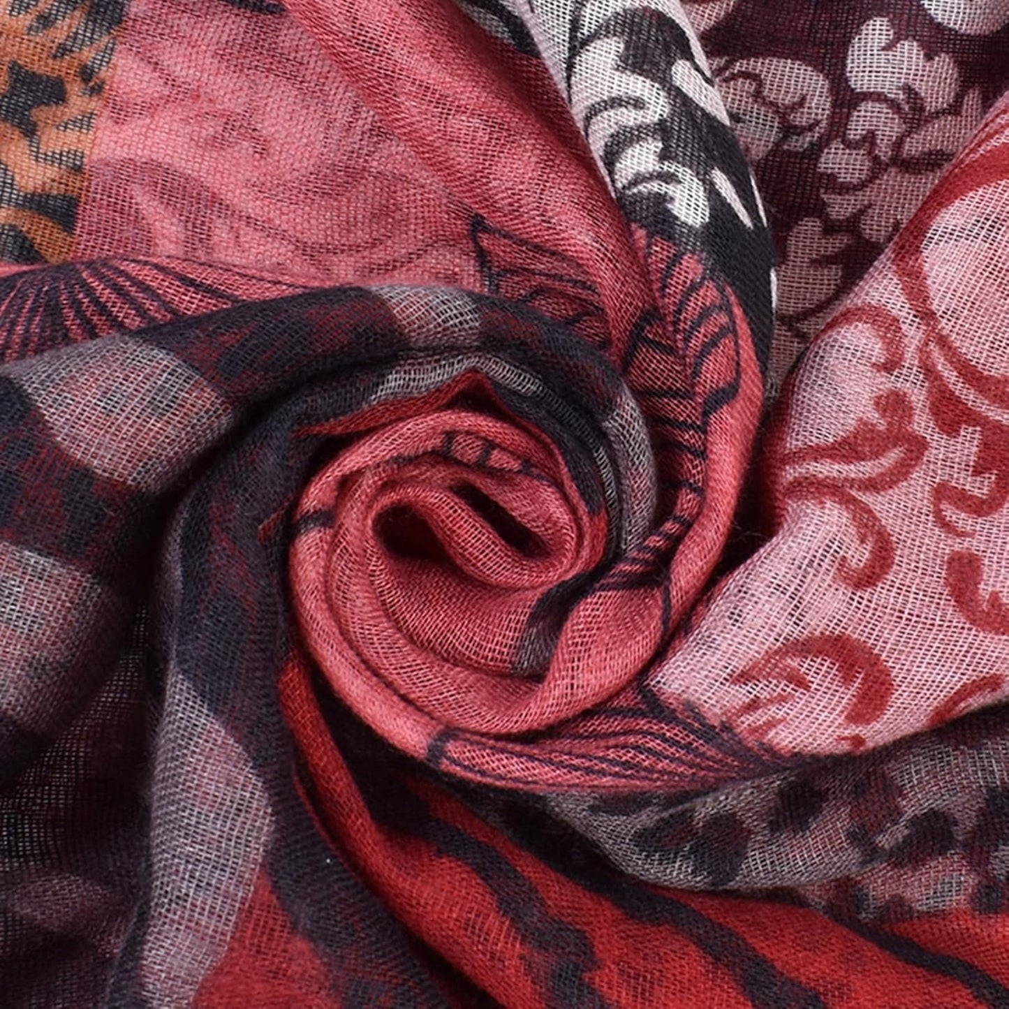 Leopard Print Shawls and Wraps for Womens Cheetah Hijab Scarf Voile Sheer Beach Scarves Sunscreen Head Shawl