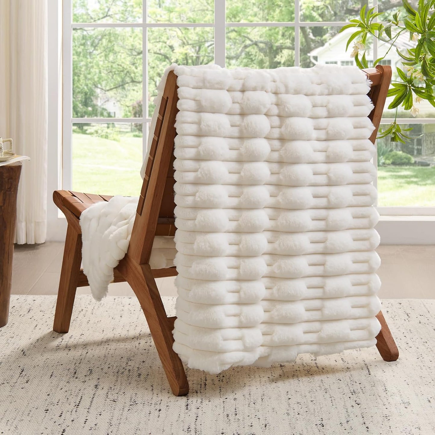 BEDELITE Faux Fur Cream Throw Blanket for Couch - Super Soft & Cozy Plush Striped Blanket for Sofa and Room Decor, Luxury Fluffy All-Season Blankets Gift for Women, Men, Mom, Dad, 50x60 inch, Cream