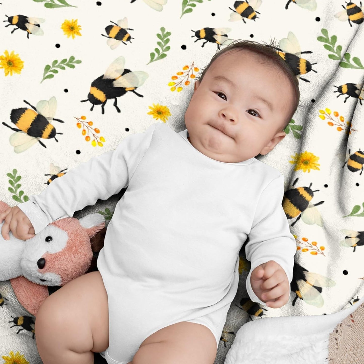 Sunflower Floral Bee Blanket - Plush Flannel Throw for Couch, Bed, Sofa - 40"x50" Flower Decor for Girls Boys - Gift for Bee Lovers - All Seasons