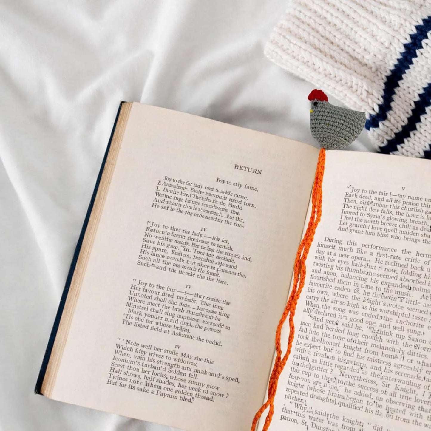 Handmade Chicken Bookmark Set of 4pcs Cute Crochet Gift for Book Lovers, Teacher Appreciation Present, Reading Accessory for Women, Teacher Gifts, Unique Farm Animal Lovers Idea for Classroom Supplies