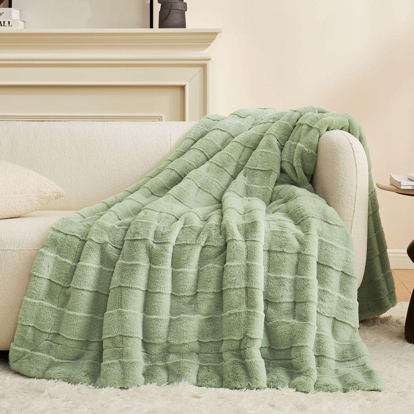 Cozy Bliss Fluffy Faux Fur Throw Blanket for Couch,Warm Cozy Soft Green Throw Blankets for Sofa Bed Living Room,50x60 Inches