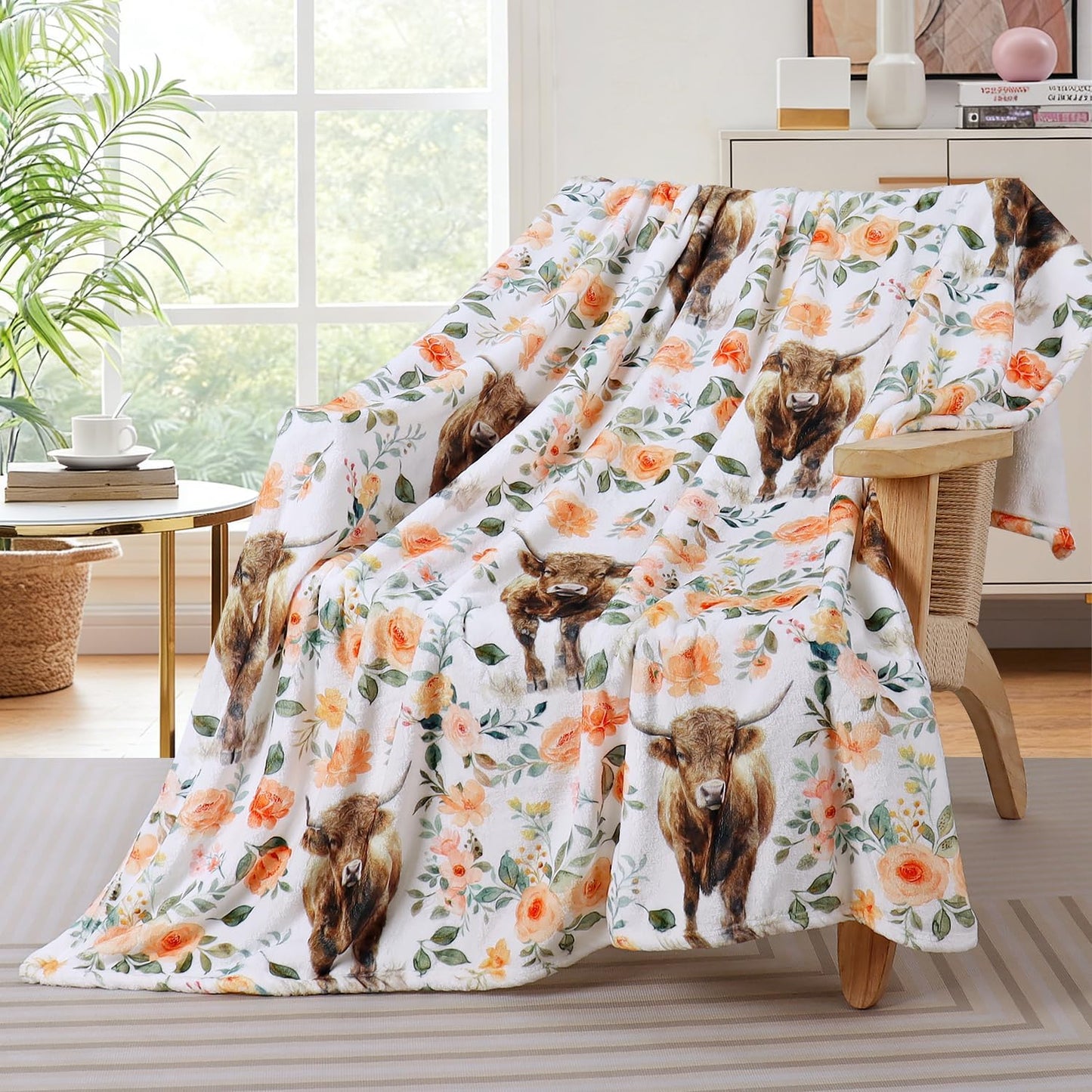 Highland Cow Blanket Watercolor Flower Floral Throw Blanket Rustic Cow Print Blankets Farmhouse Plush Throw Blankets Fuzzy Cozy Soft Warm Fleece Blankets for Couch Bed Sofa 60 x 80 Inch